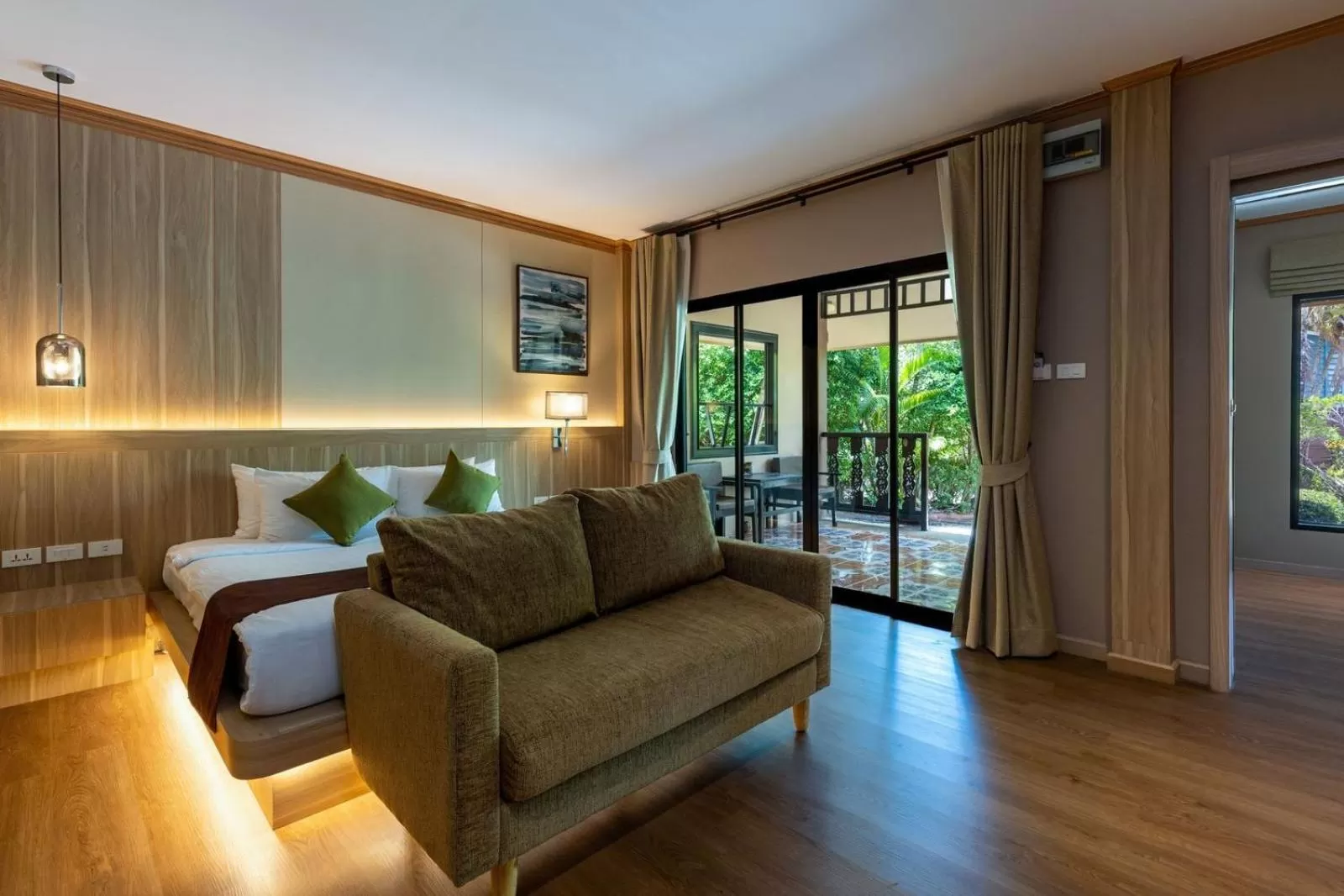 Two-Bedroom Family Room (3 Adults) in Maleedee Bay Resort
