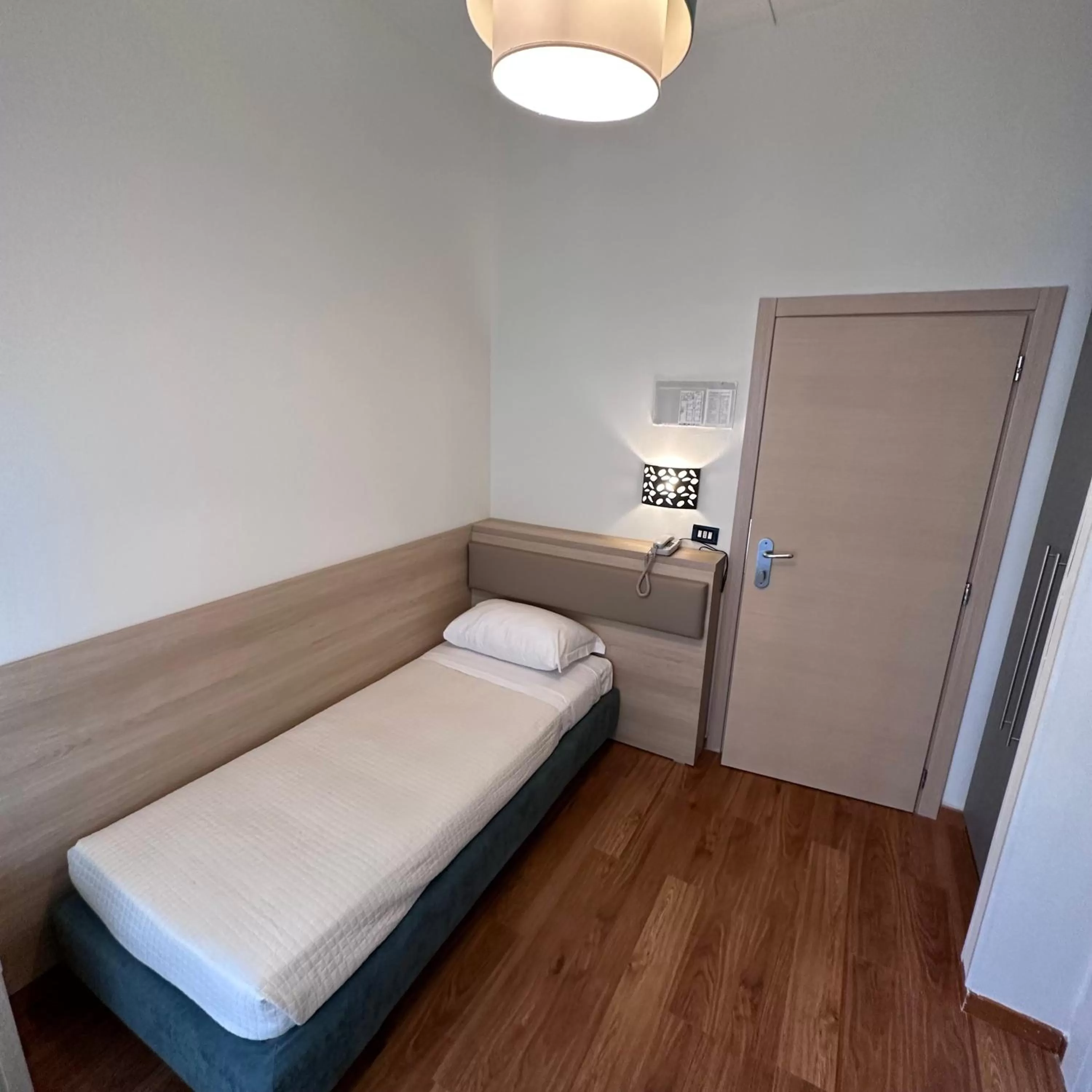 Single Room in Hotel St Gregory Park