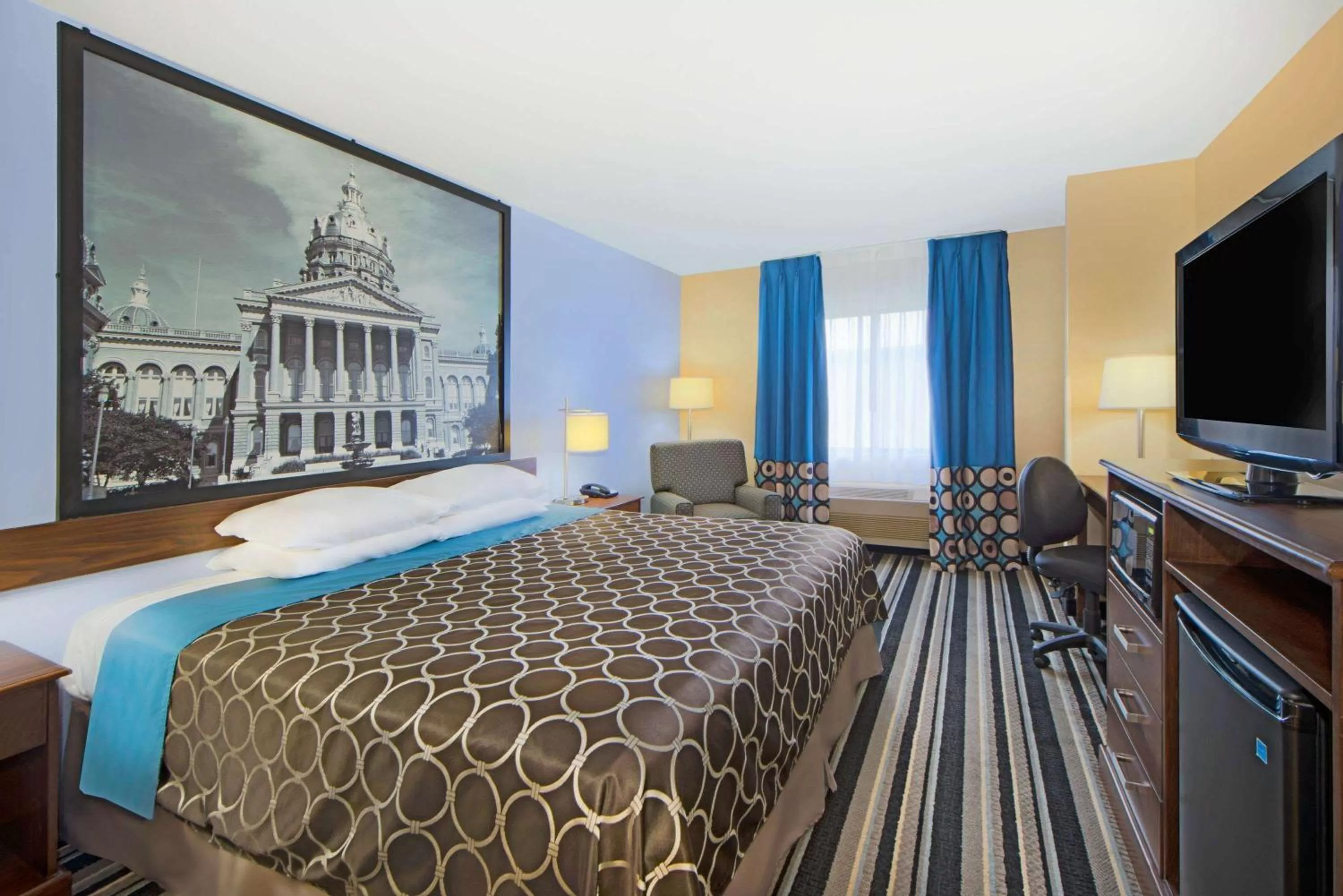 King Room - Non-Smoking in Super 8 by Wyndham Fairfield