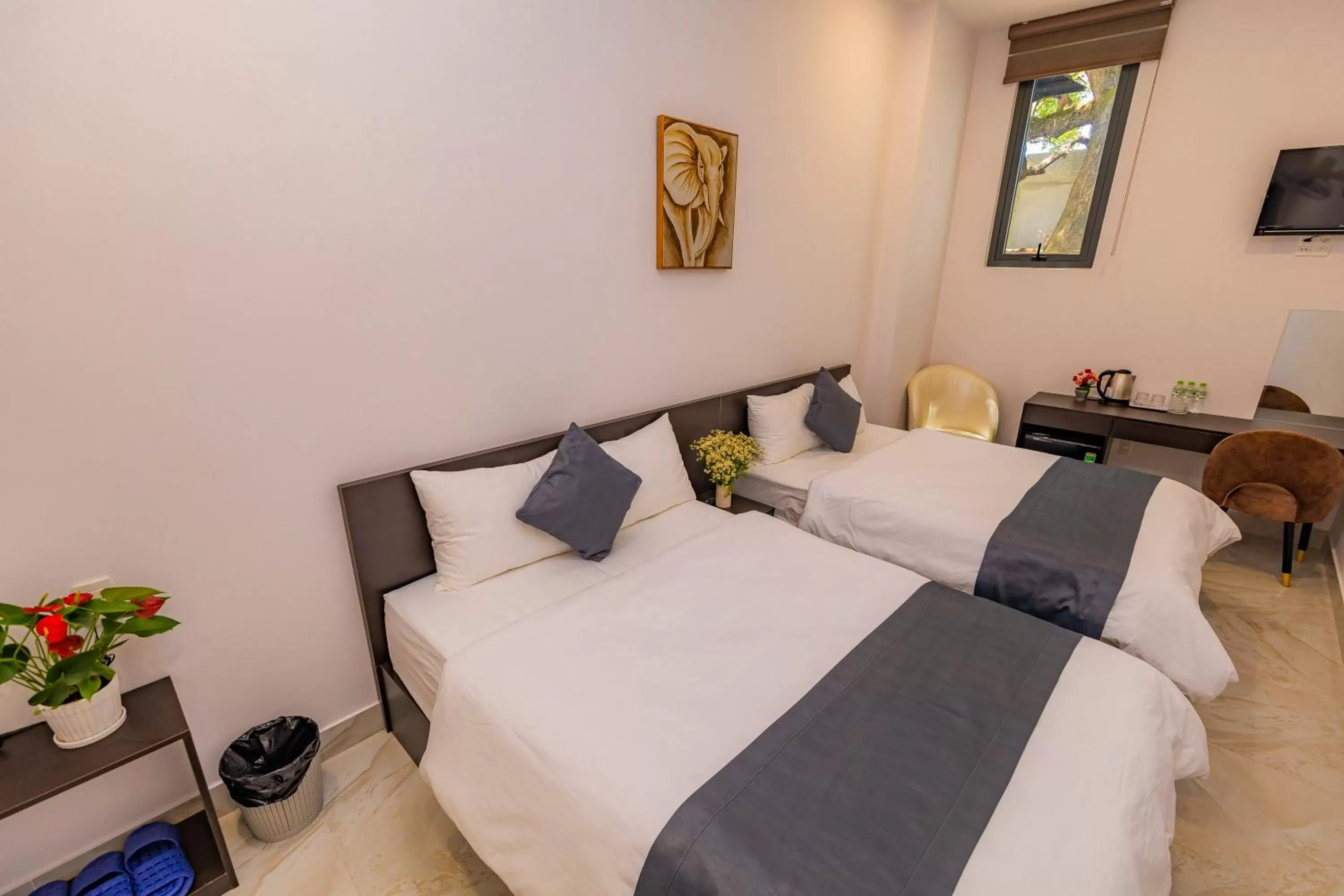 Superior Quadruple Room in Khanh Uyen 3 Hotel