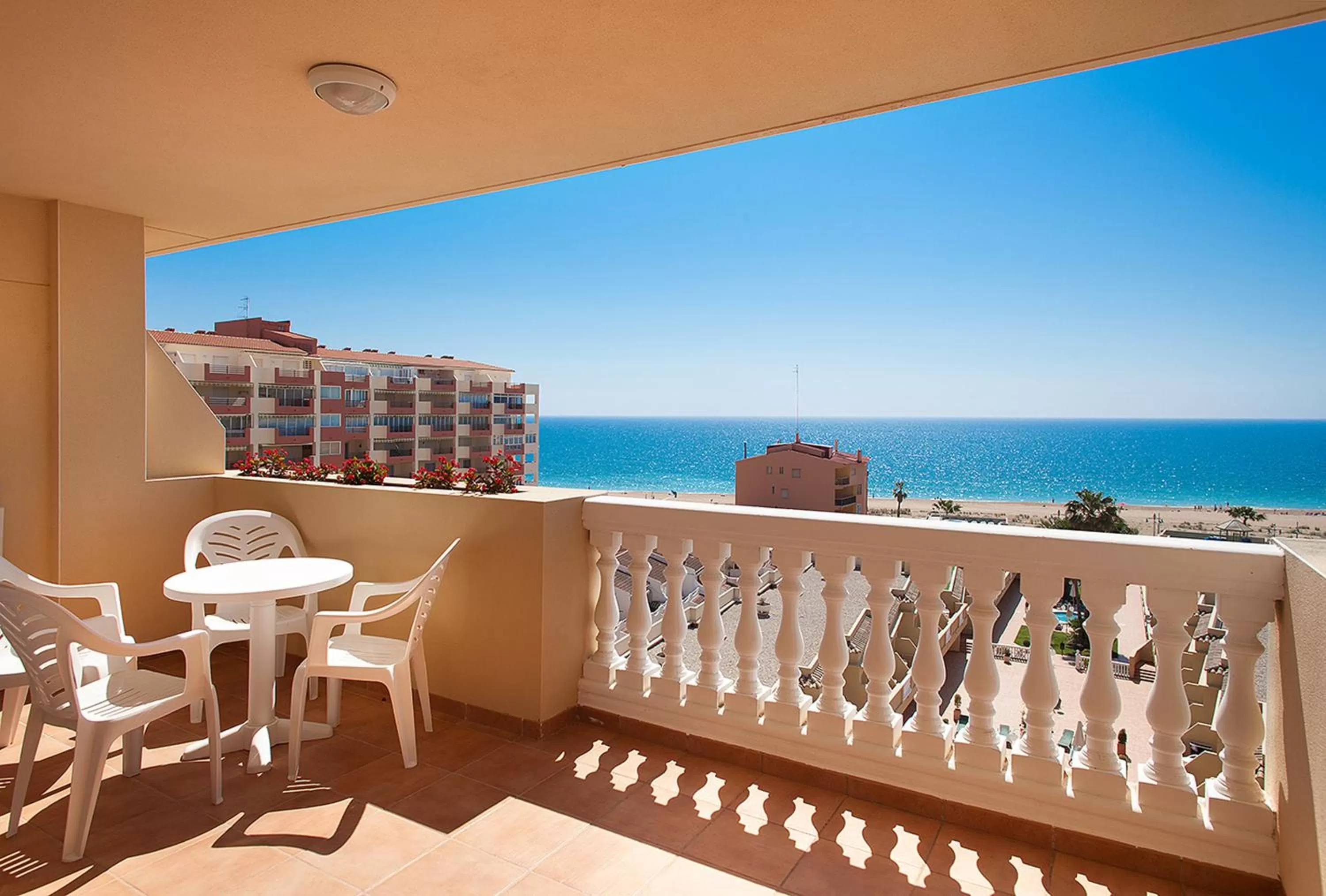 Loft with Sea View and Terrace (3 Adults) in Hotel RH Casablanca Suites