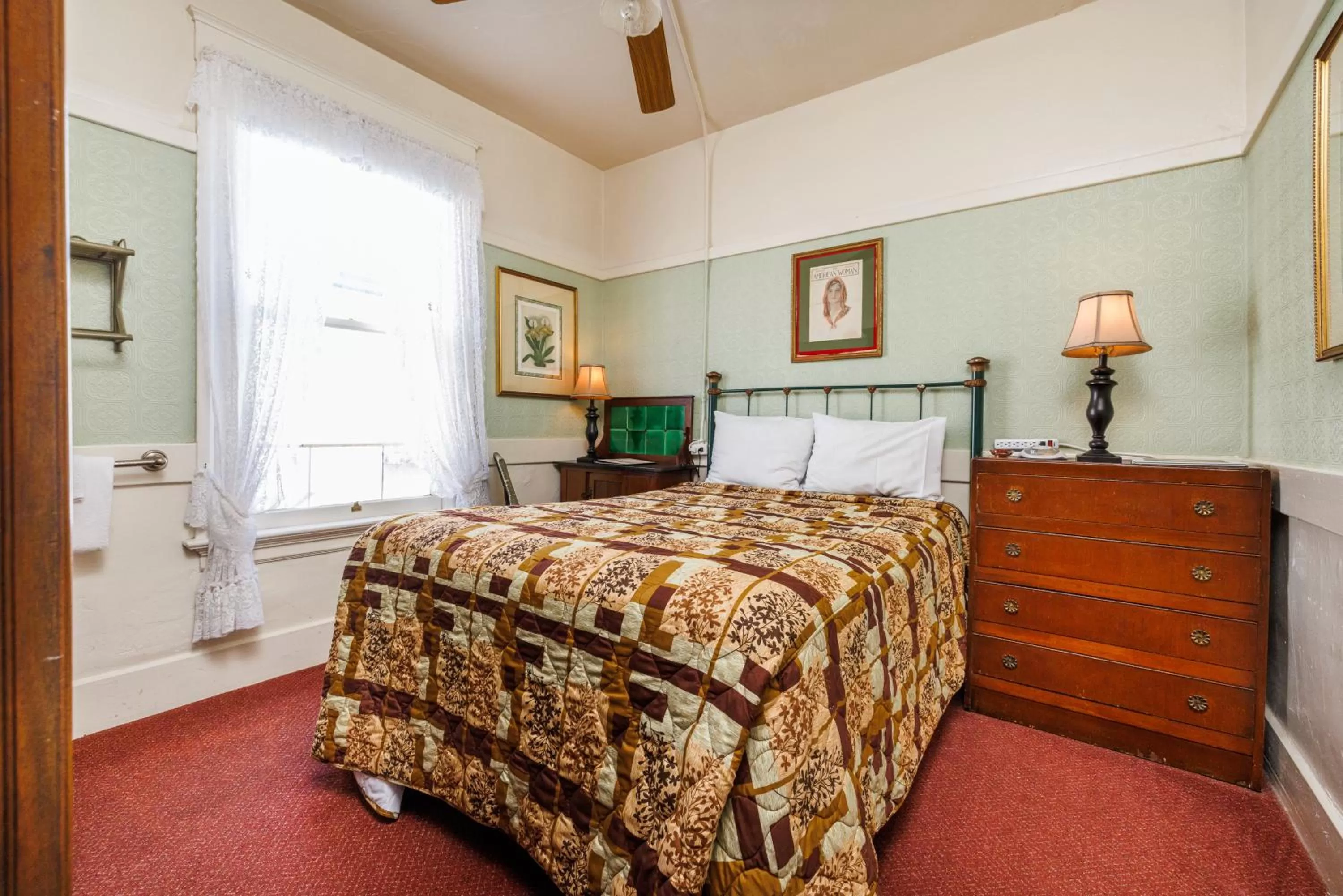 Double Room with Shared Bathroom in San Remo Hotel