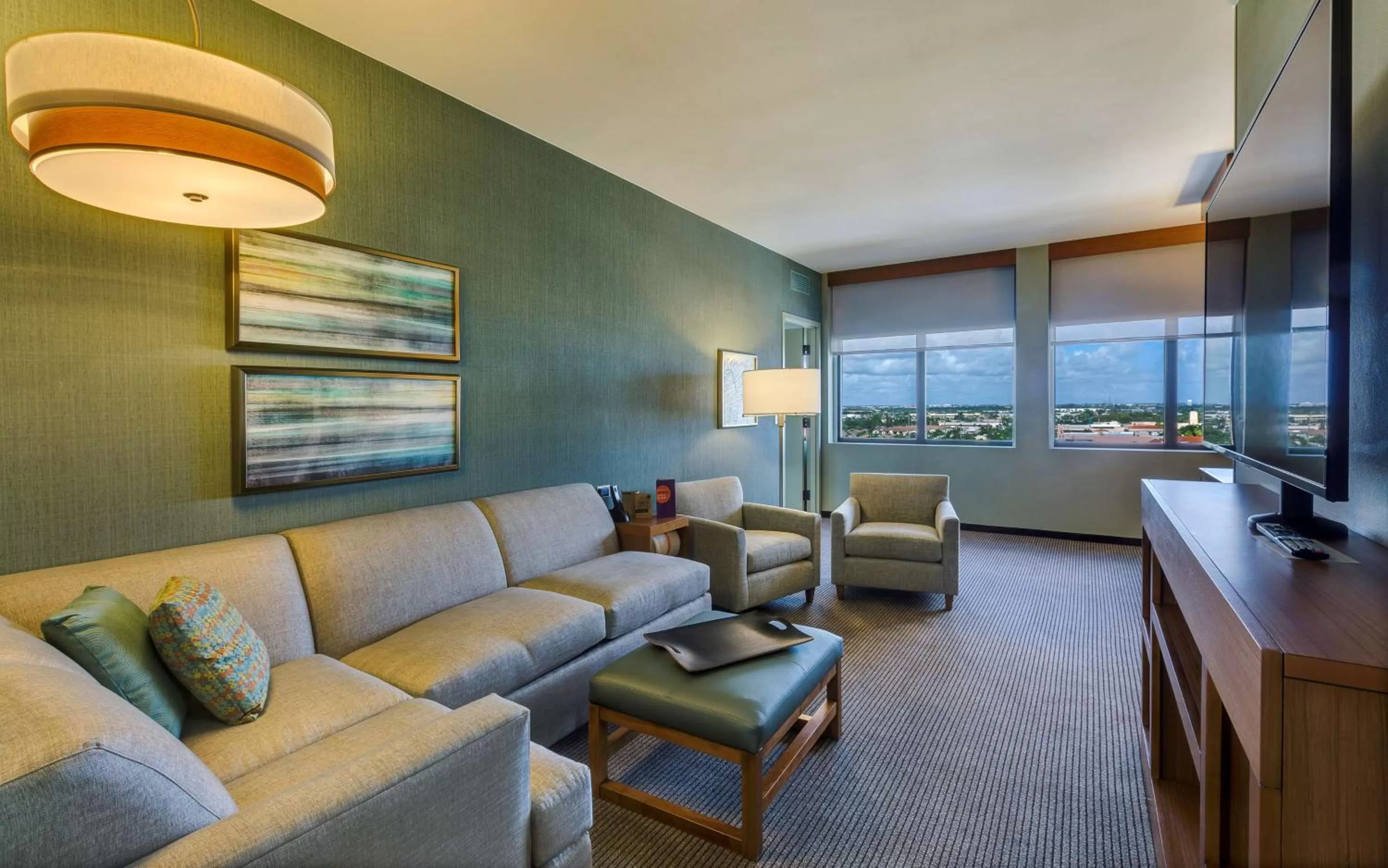 One-Bedroom Queen Suite with Sofa Bed in Hyatt Place Boca Raton
