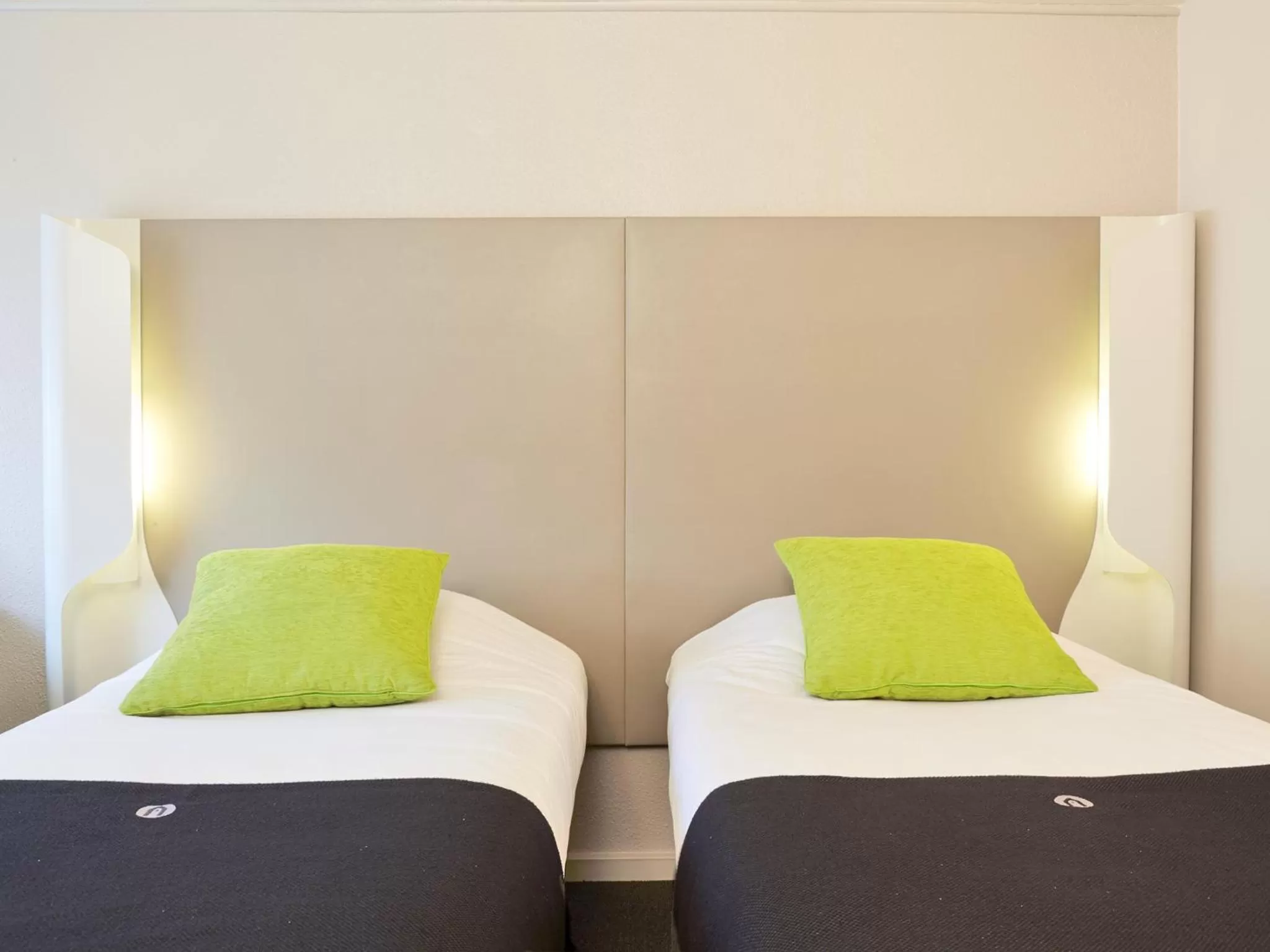 Twin Room in Campanile Roissy - Saint Witz