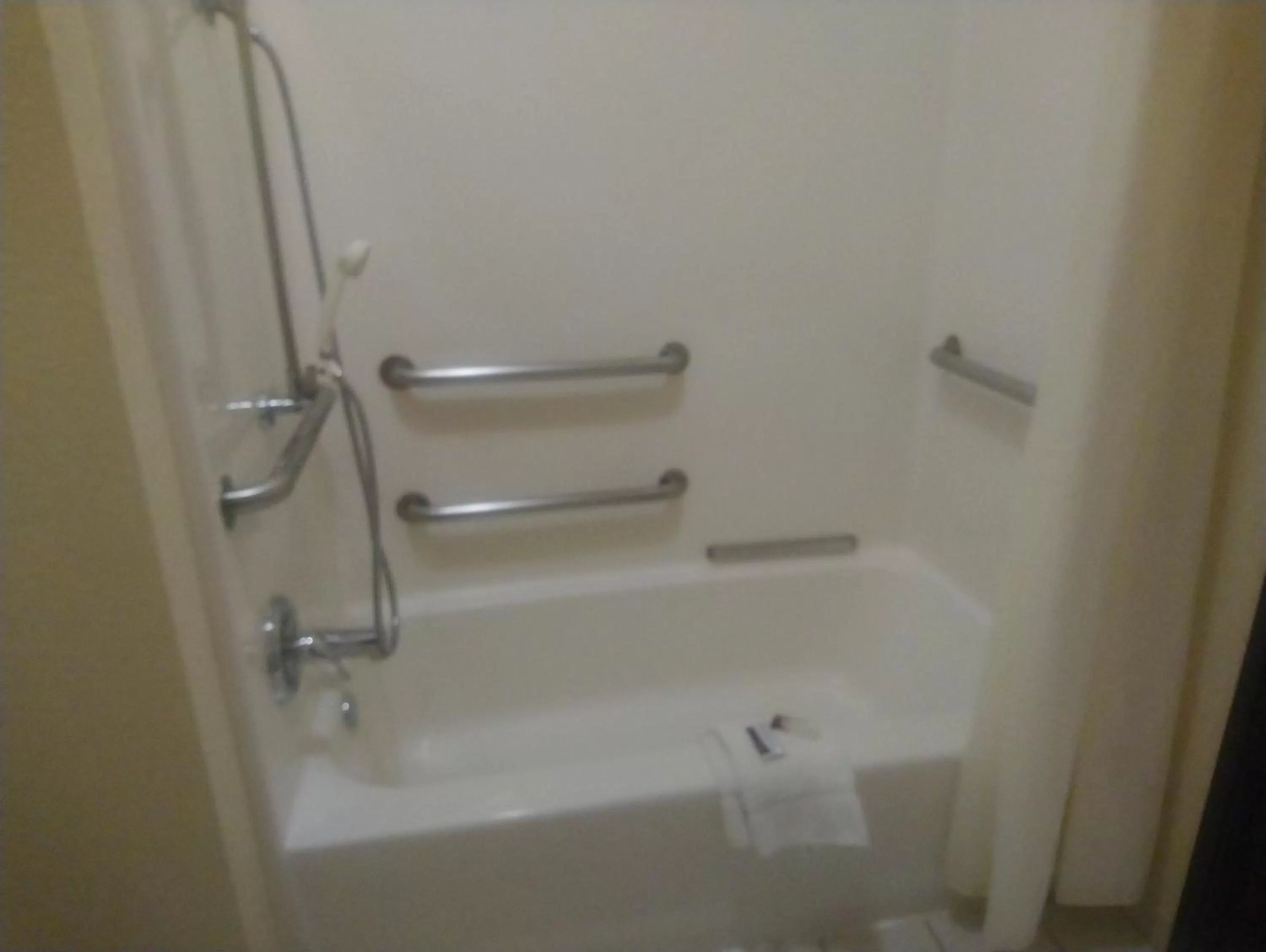 Double Room with Two Double Beds - Non-Smoking/Disability Access in Geneva Motel Inn