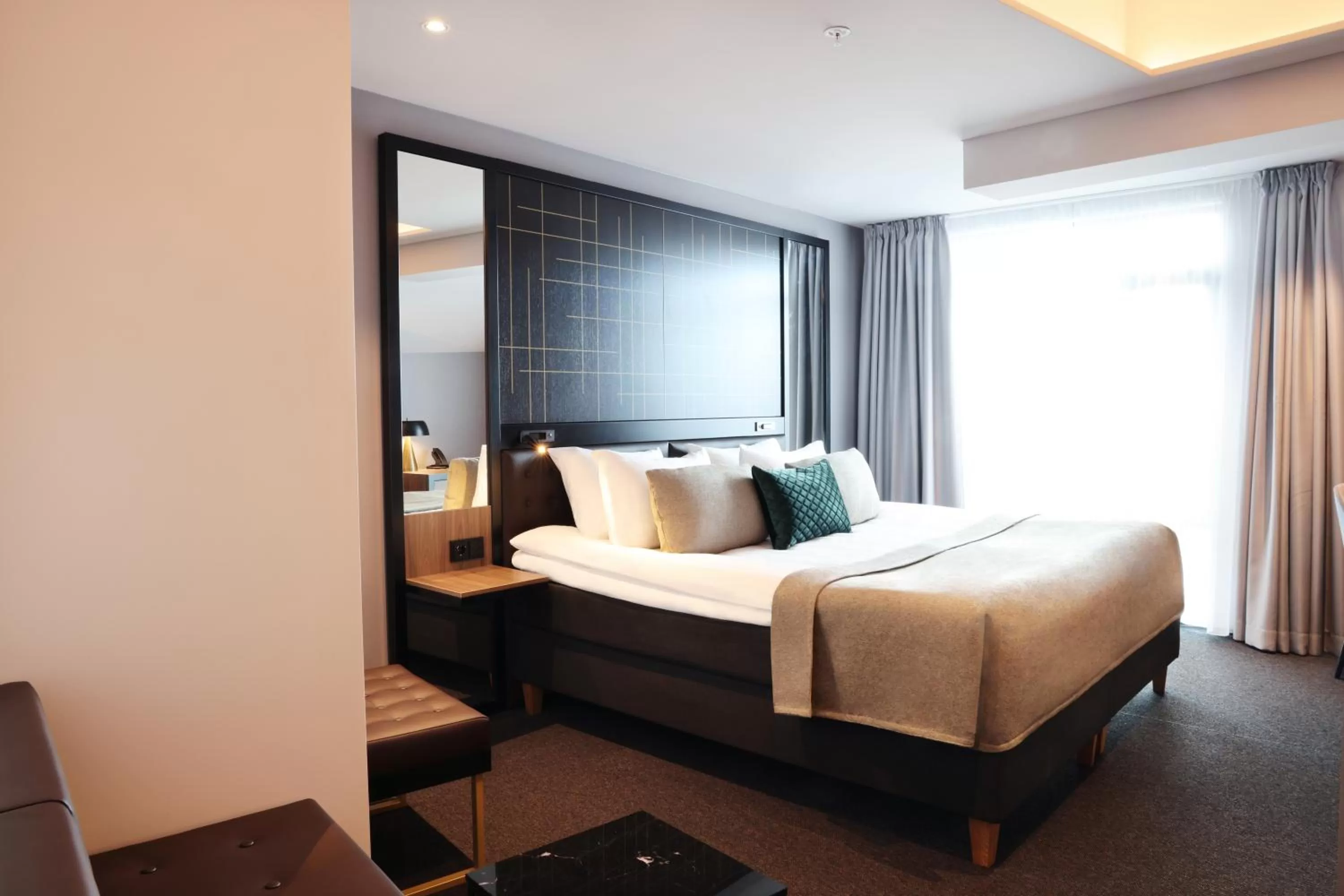 Superior Double Room in Hótel Reykjavík Saga