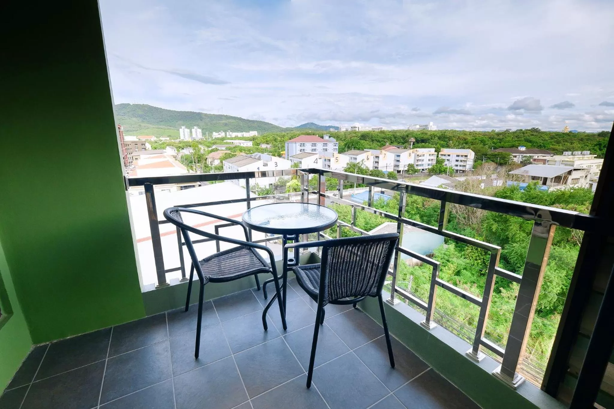 Deluxe Double Room with Balcony in Clover Hotel Hatyai