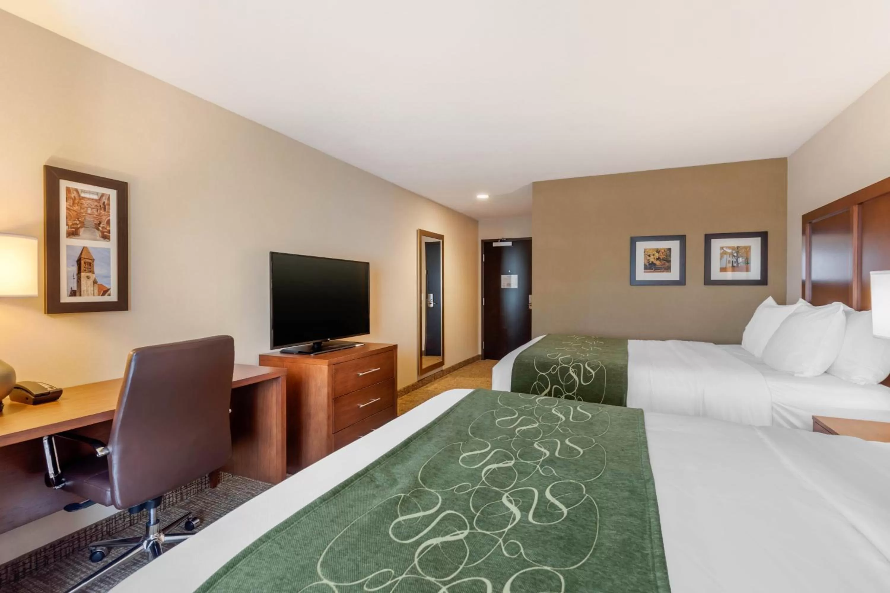 Queen Room with Two Queen Beds - Non-Smoking in Comfort Inn & Suites Schenectady - Scotia