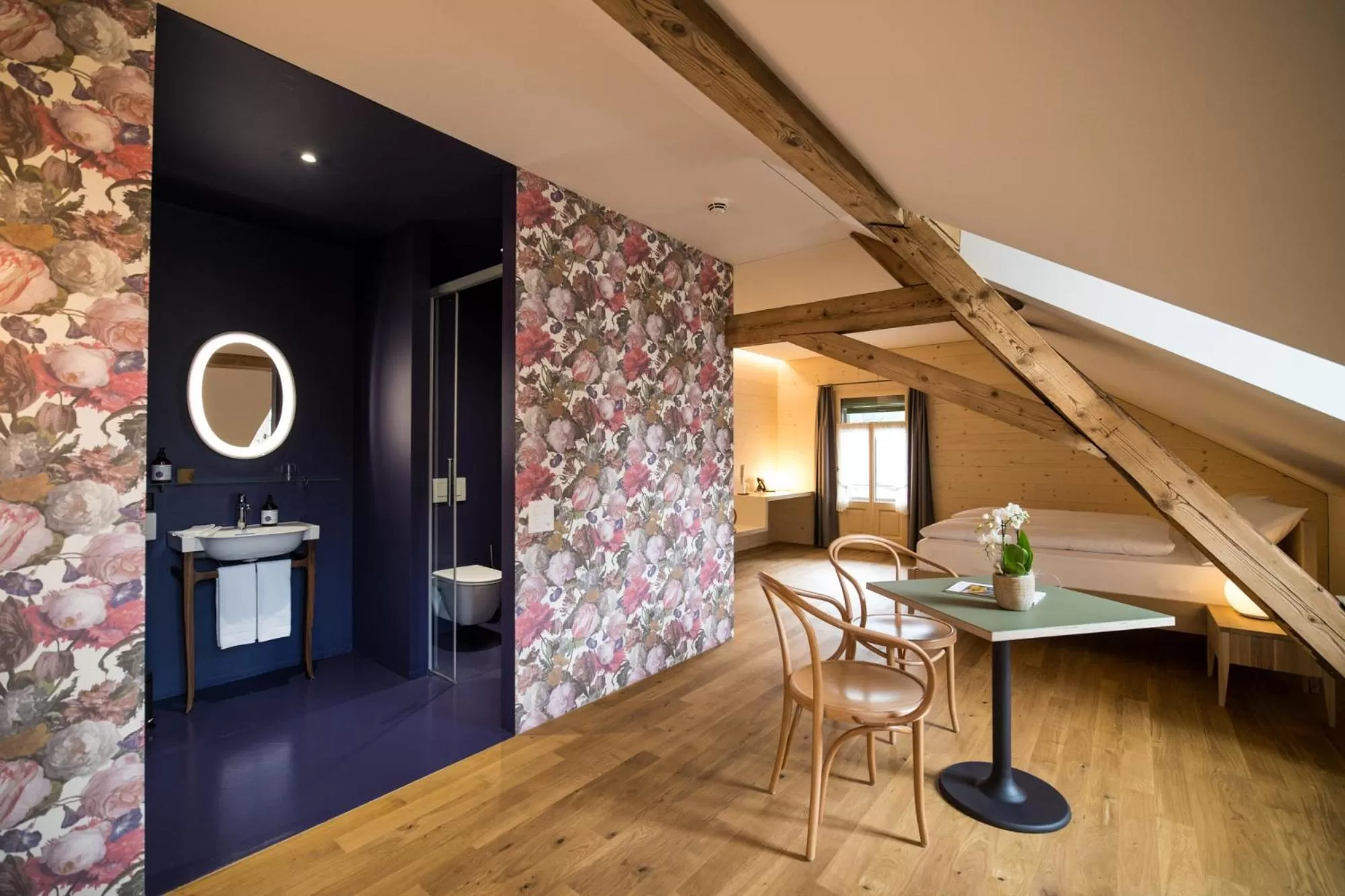 Deluxe Double Room with Balcony in FLÜHLI Hotel Kurhaus