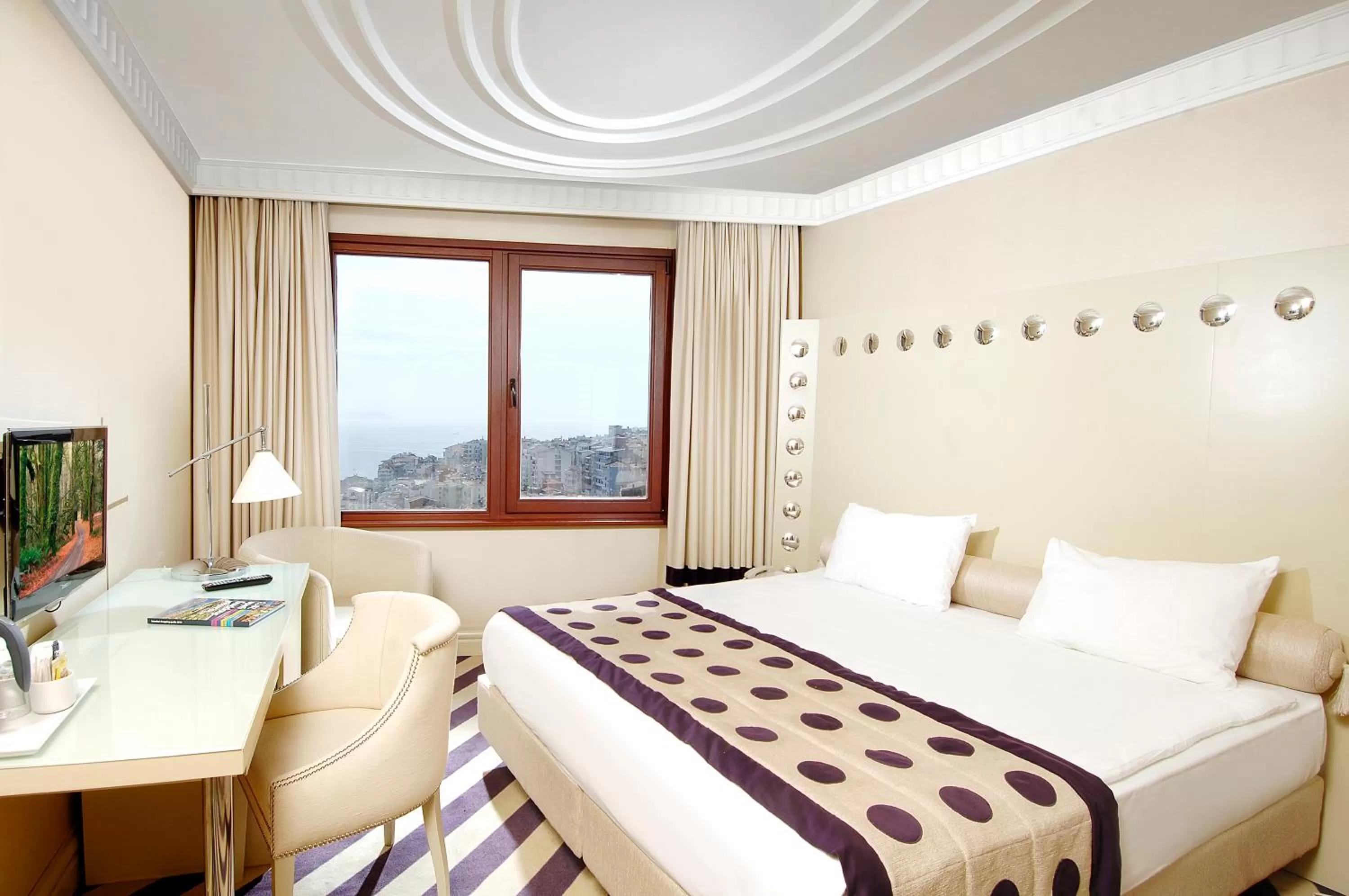 Double or Twin Room with Sea View in Taxim Hill Hotel