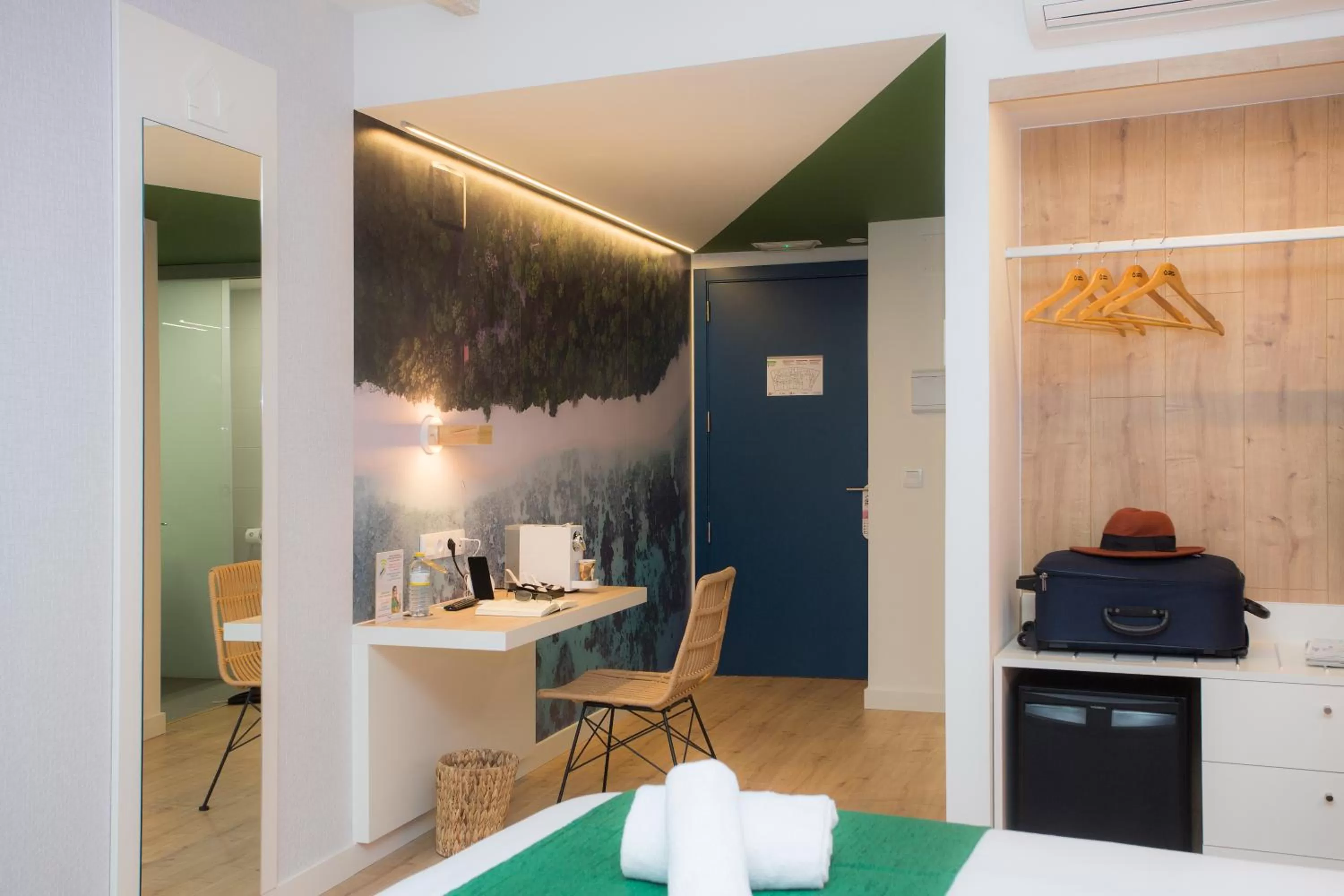 Deluxe Room in Casual de las Olas San Sebastián