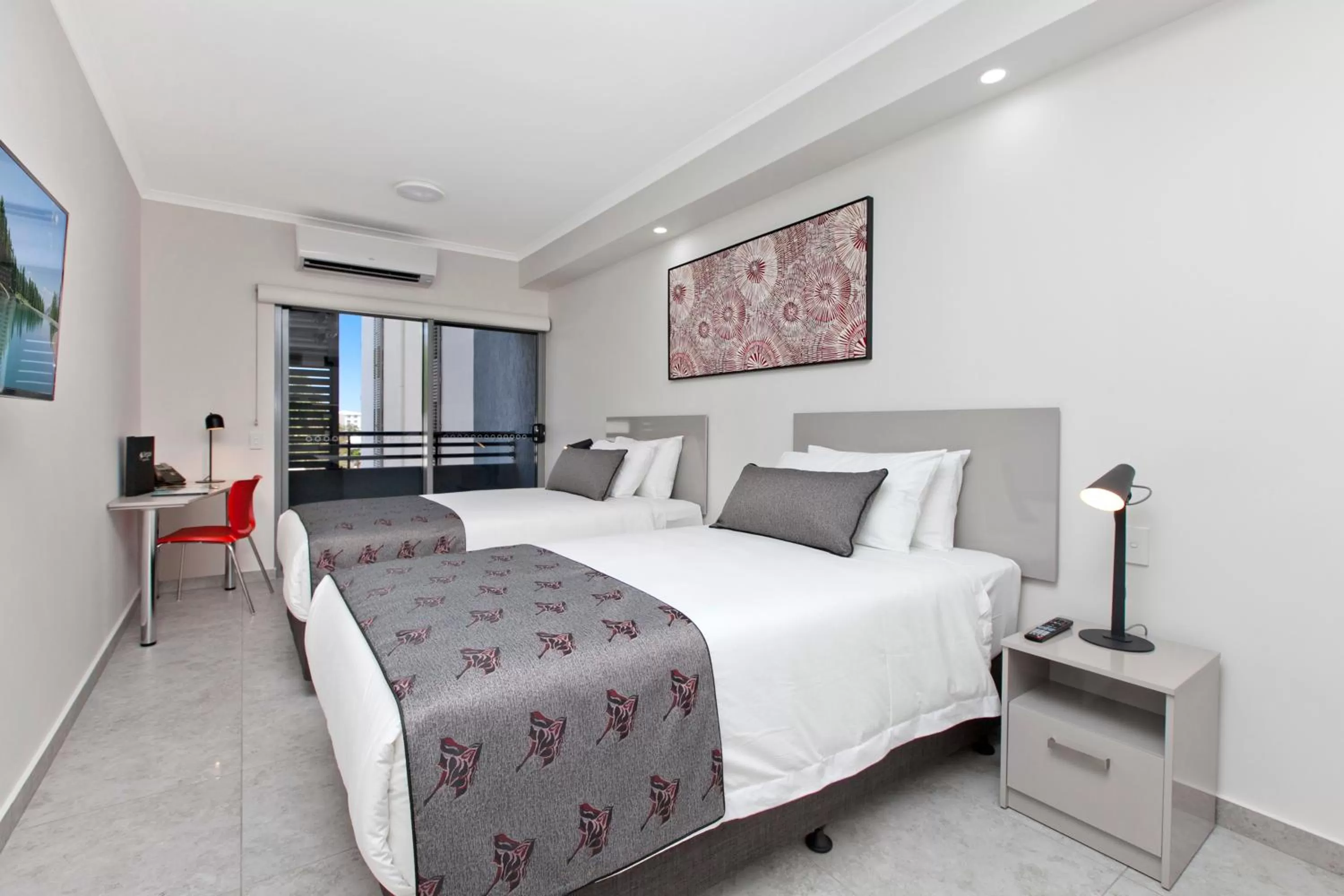 Bedroom, Bed in Argus Hotel Darwin