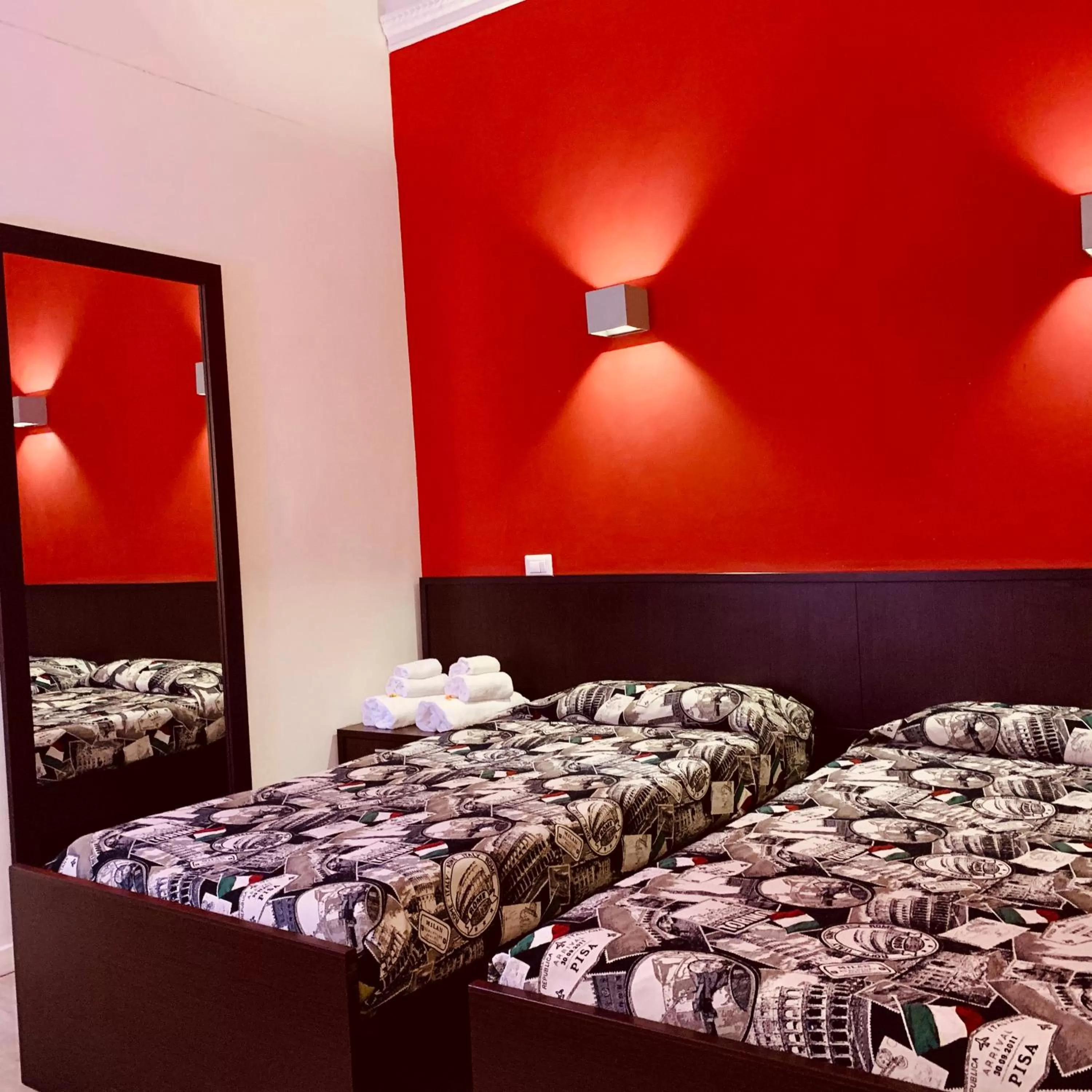 Superior Twin Room in Chroma Italy - Chroma Tessera
