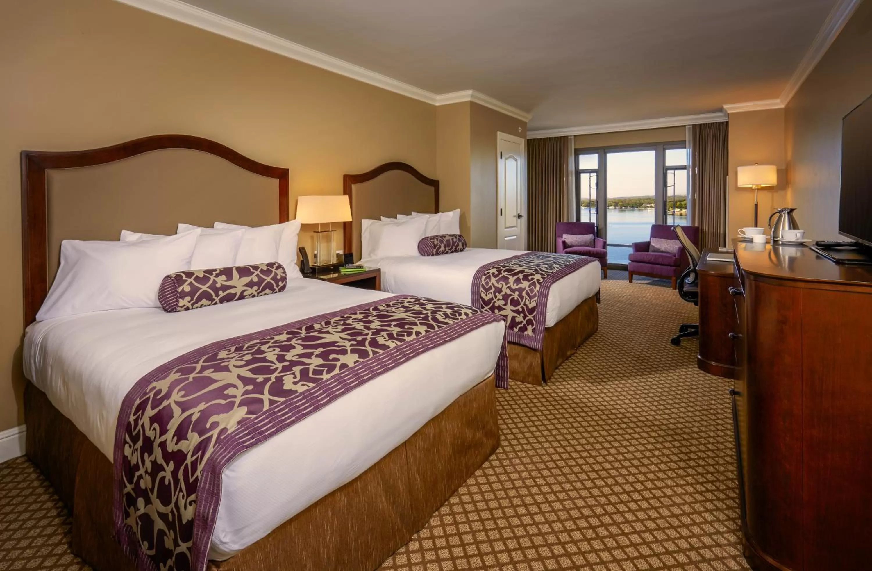 The Edgewater Queens in The Edgewater