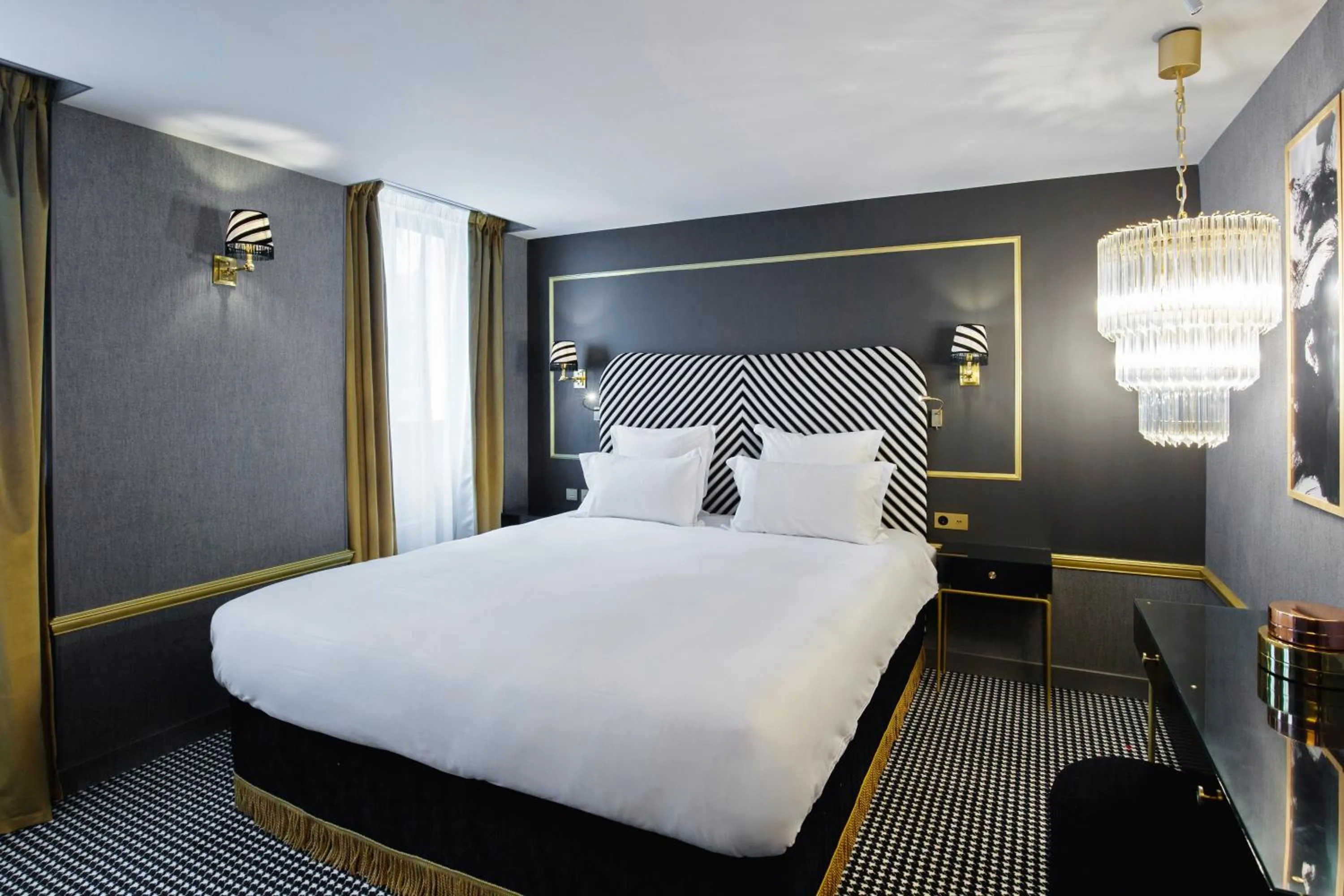 Superior Double Room in Snob Hotel