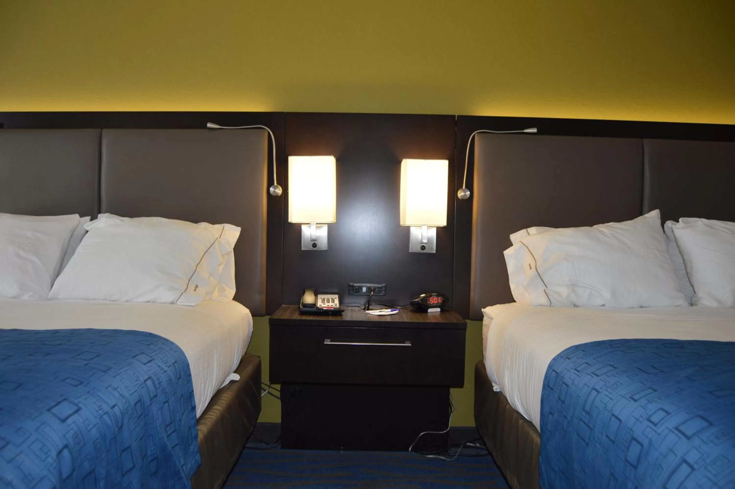 Queen Room with Two Queen Beds - Disability Access in Holiday Inn Express El Reno by IHG