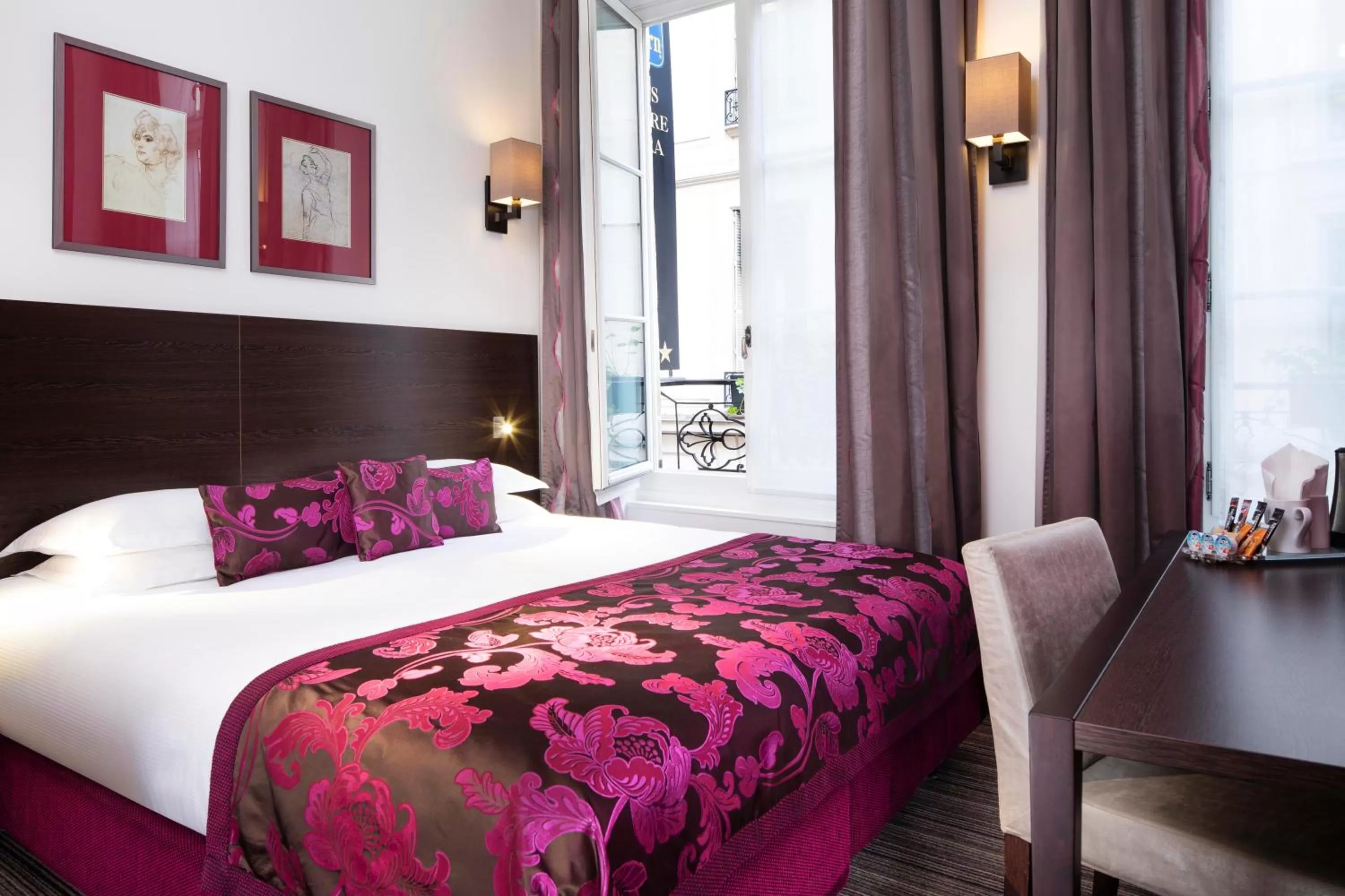 Superior Room in Hôtel Paris Louvre Opéra