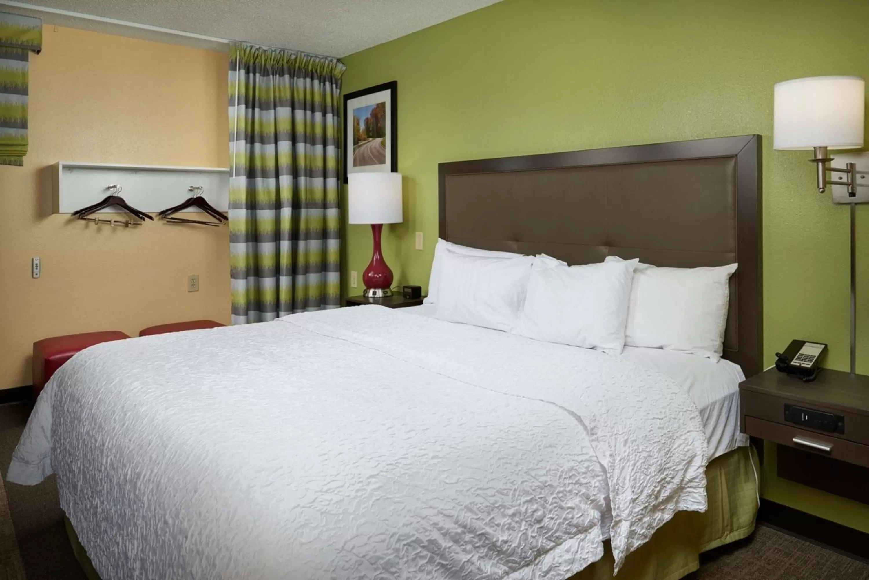 King Room - Mobility Access/Non-Smoking in Hampton Inn Shelbyville
