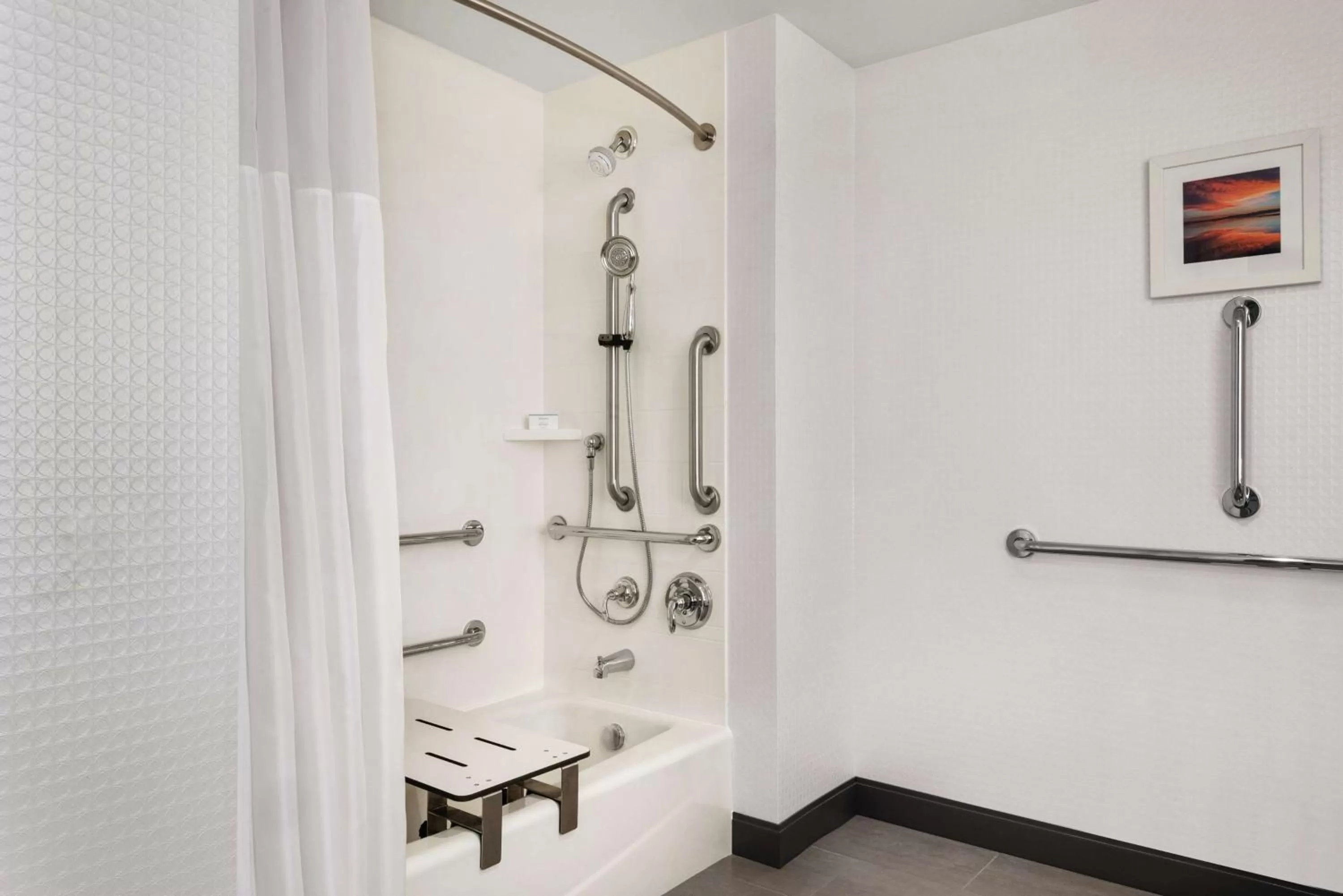 Queen Room with Two Queen Beds - Mobility and Hearing Access in Hampton Inn Brooklyn Park