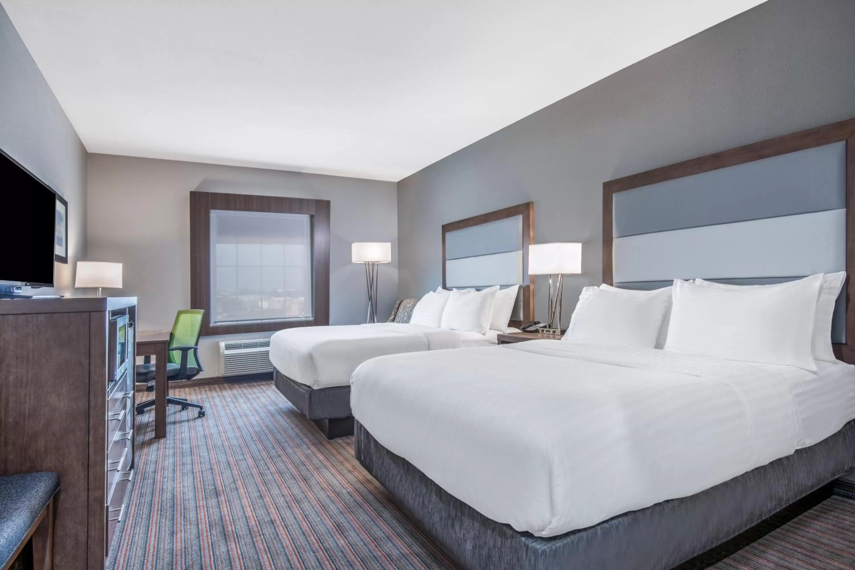 Queen Room with Two Queen Beds - Mobility Access Tub/Non-Smoking in Holiday Inn Express & Suites Stillwater - University Area, an IHG Hotel
