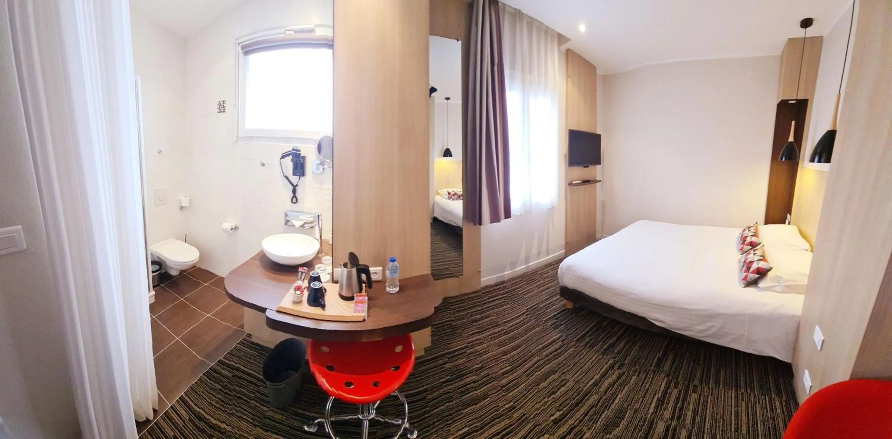 Standard Room - Non-Smoking with Open Bathroom and Toilet in Best Western Plus Hotel Plaisance