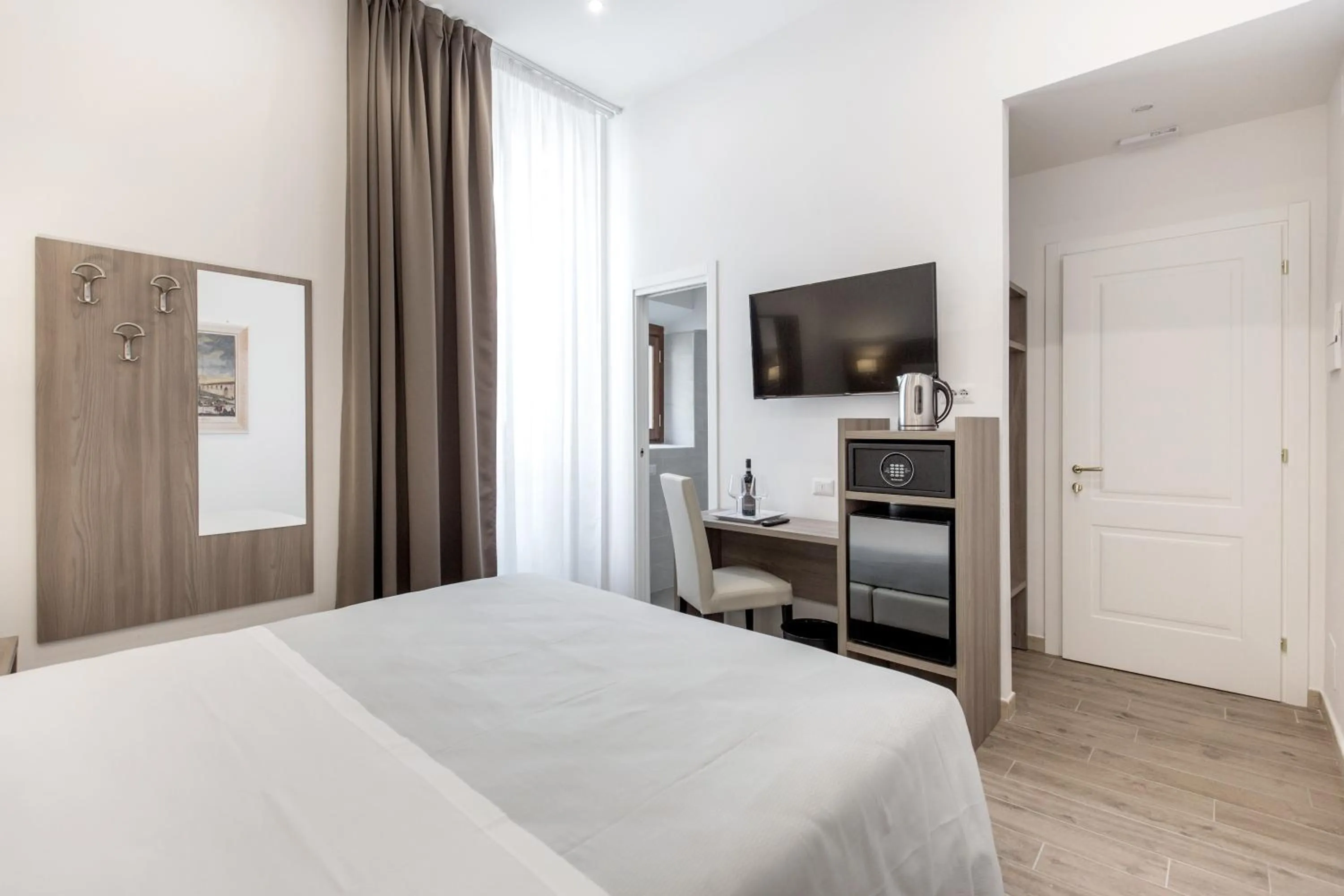 Economy Double or Twin Room in Apollo Guest House