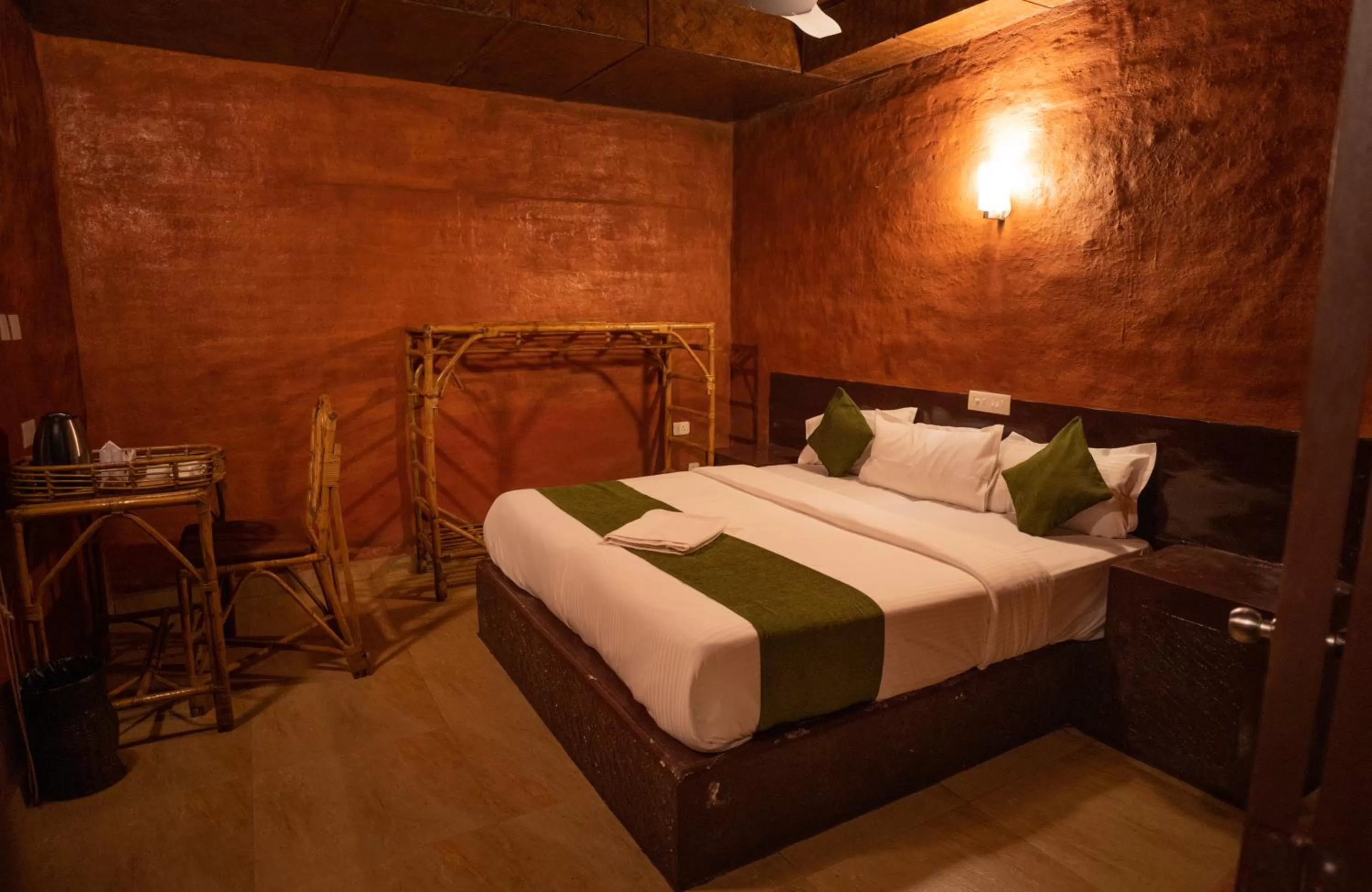 Cottage with Garden View in Edens Munnar