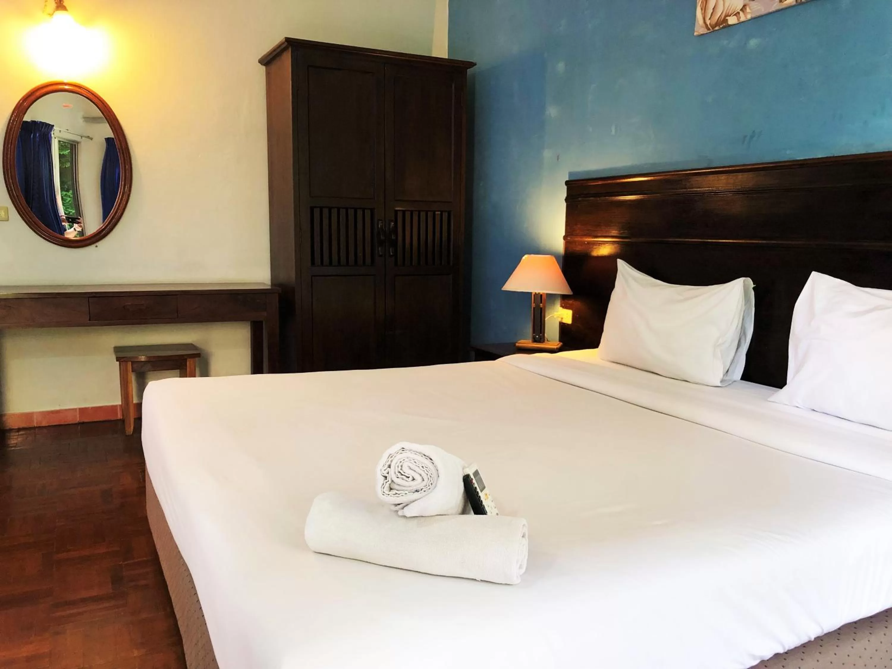 Standard Double Room in Sutus Court 2