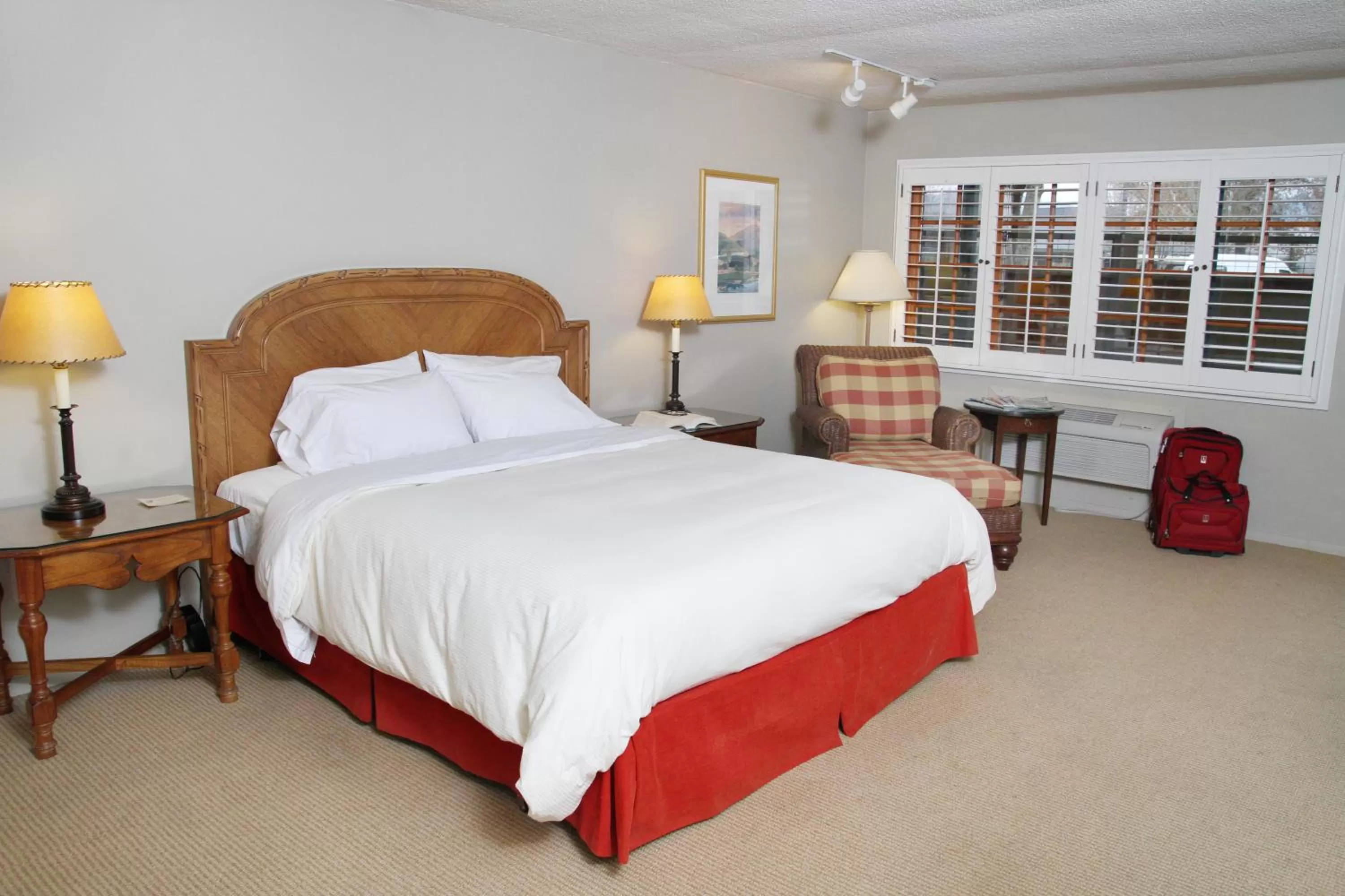 King Room in The Lodge at Riverside