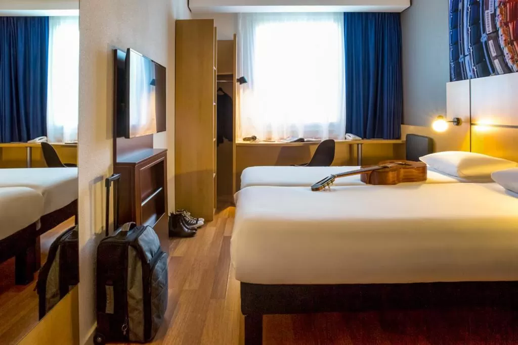 Standard Twin Room in ibis Genève Petit Lancy