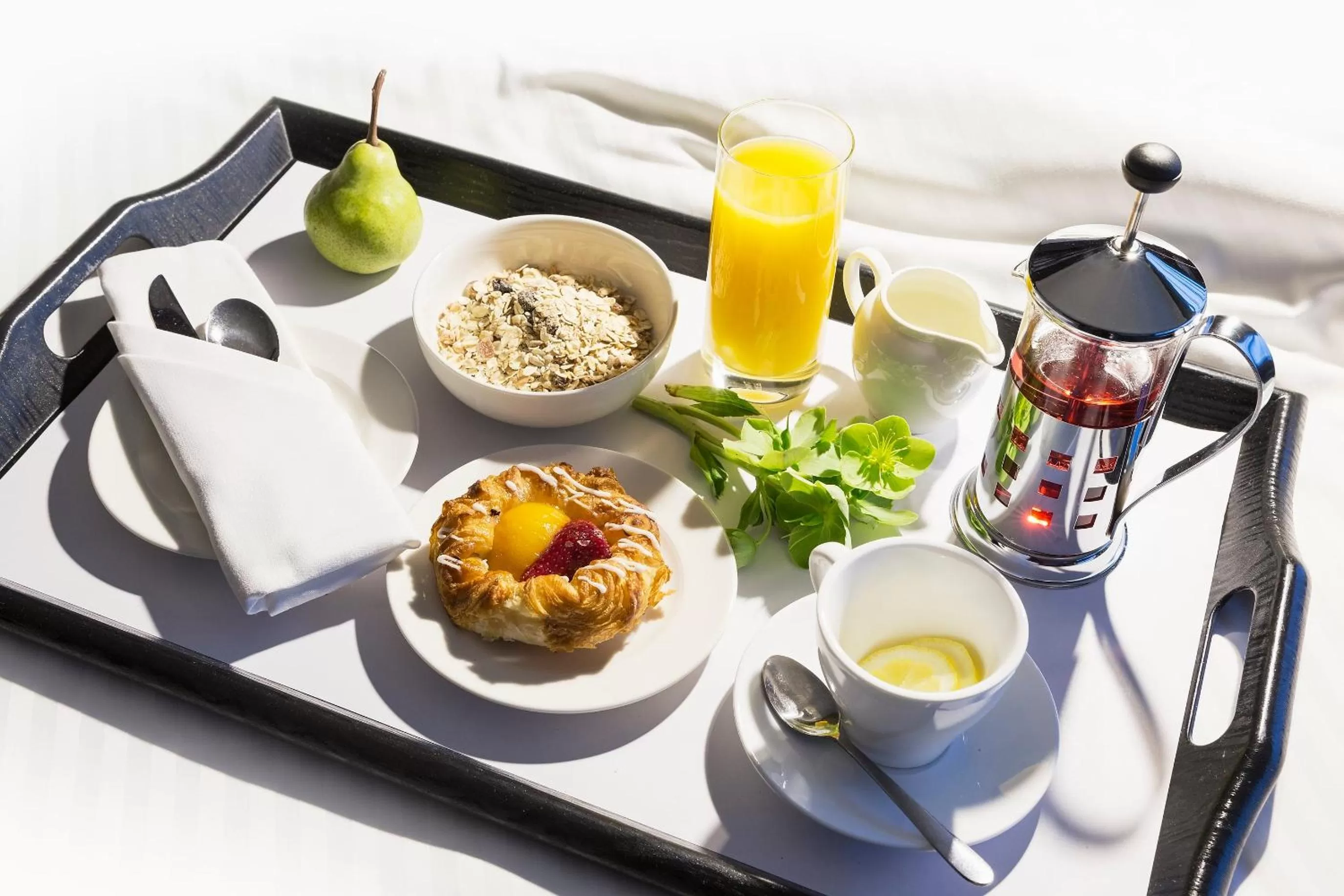 Premium Family Room with Queen and Two Single Beds in Mercure Melbourne Albert Park