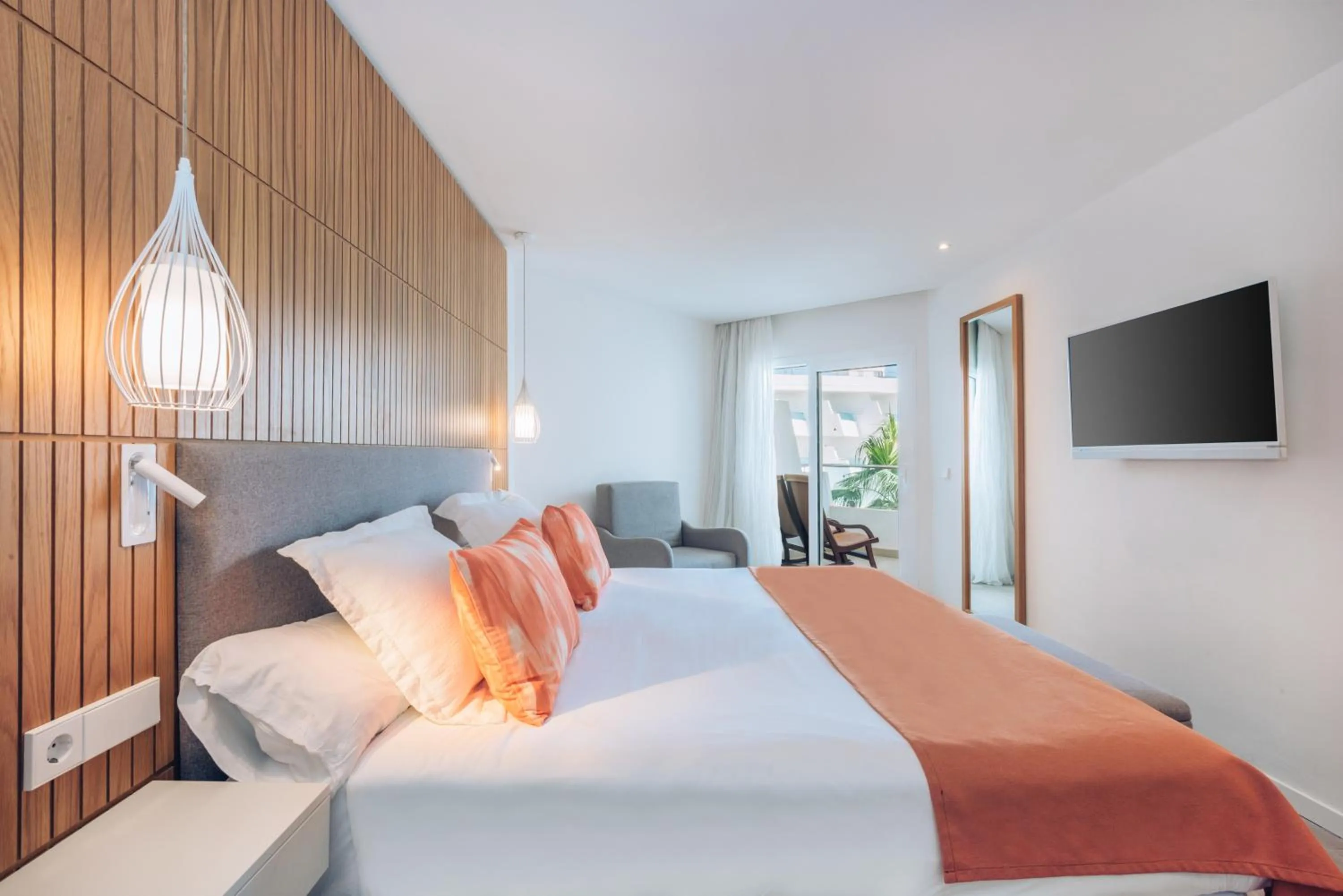 Single Room with Terrace - single occupancy in Iberostar Waves Playa de Muro