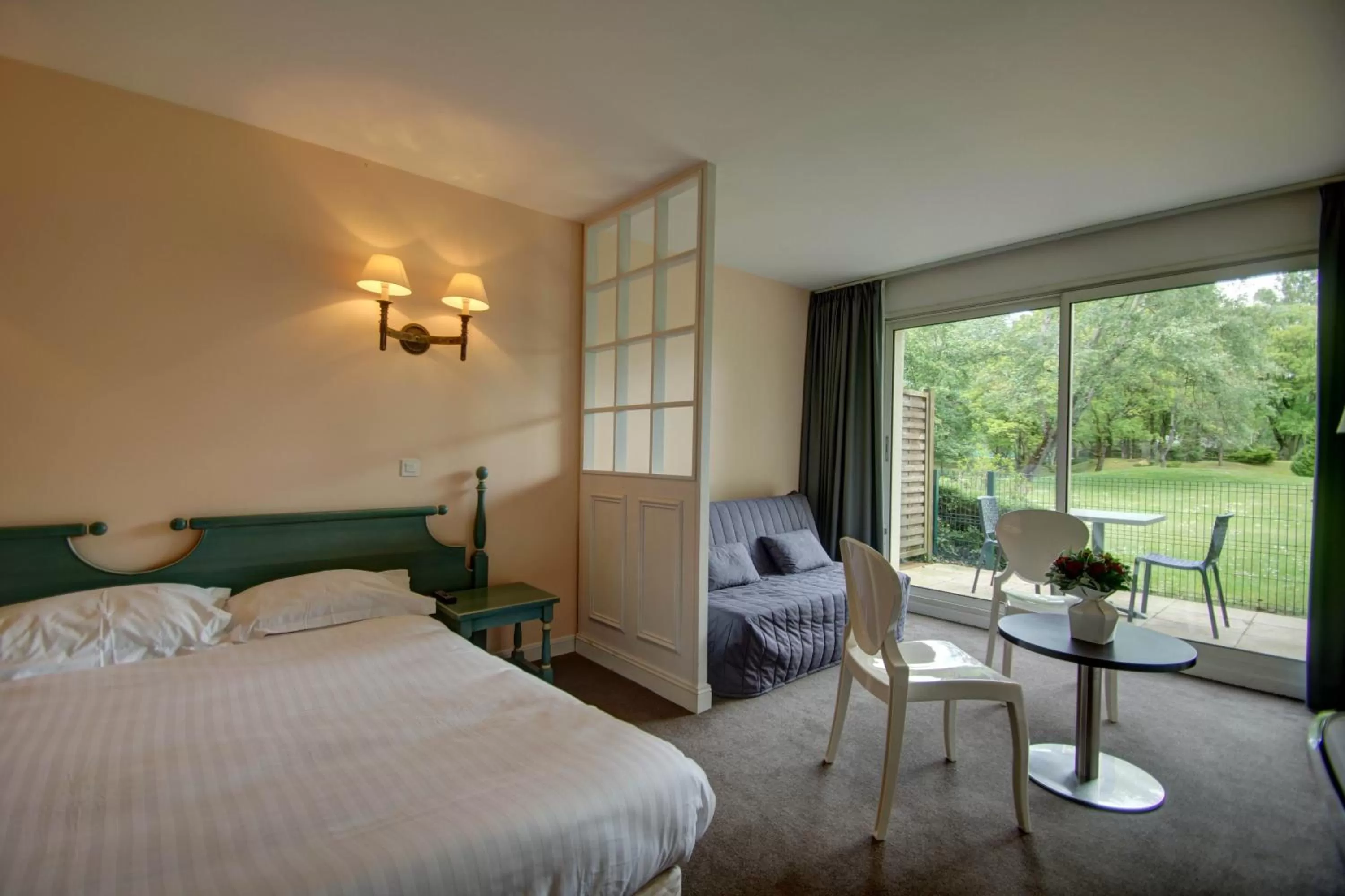 Double Room with Terrace in Hôtel du Parc