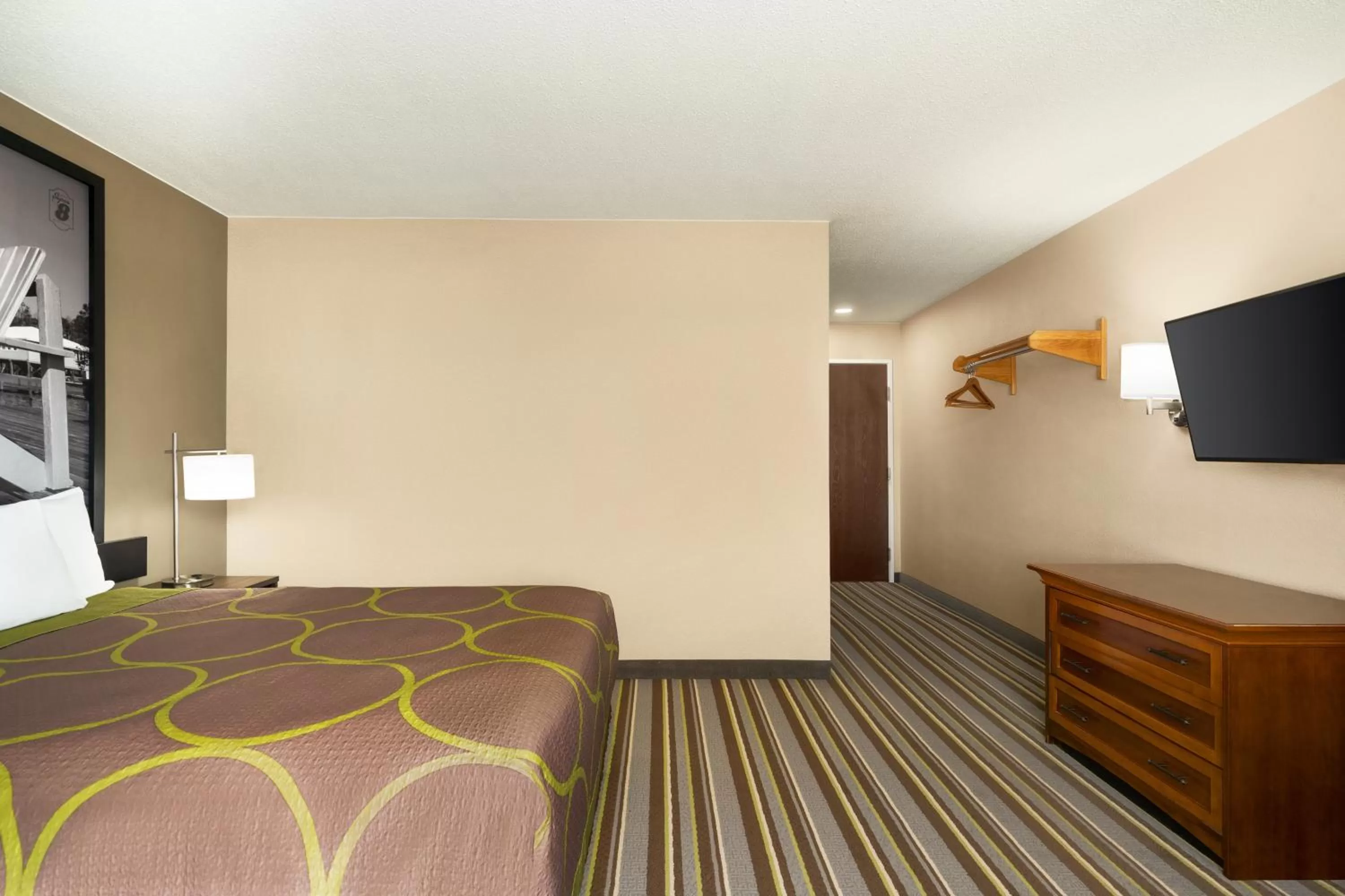 Queen Room - Disability Access/Non-Smoking in Super 8 by Wyndham Liberal KS