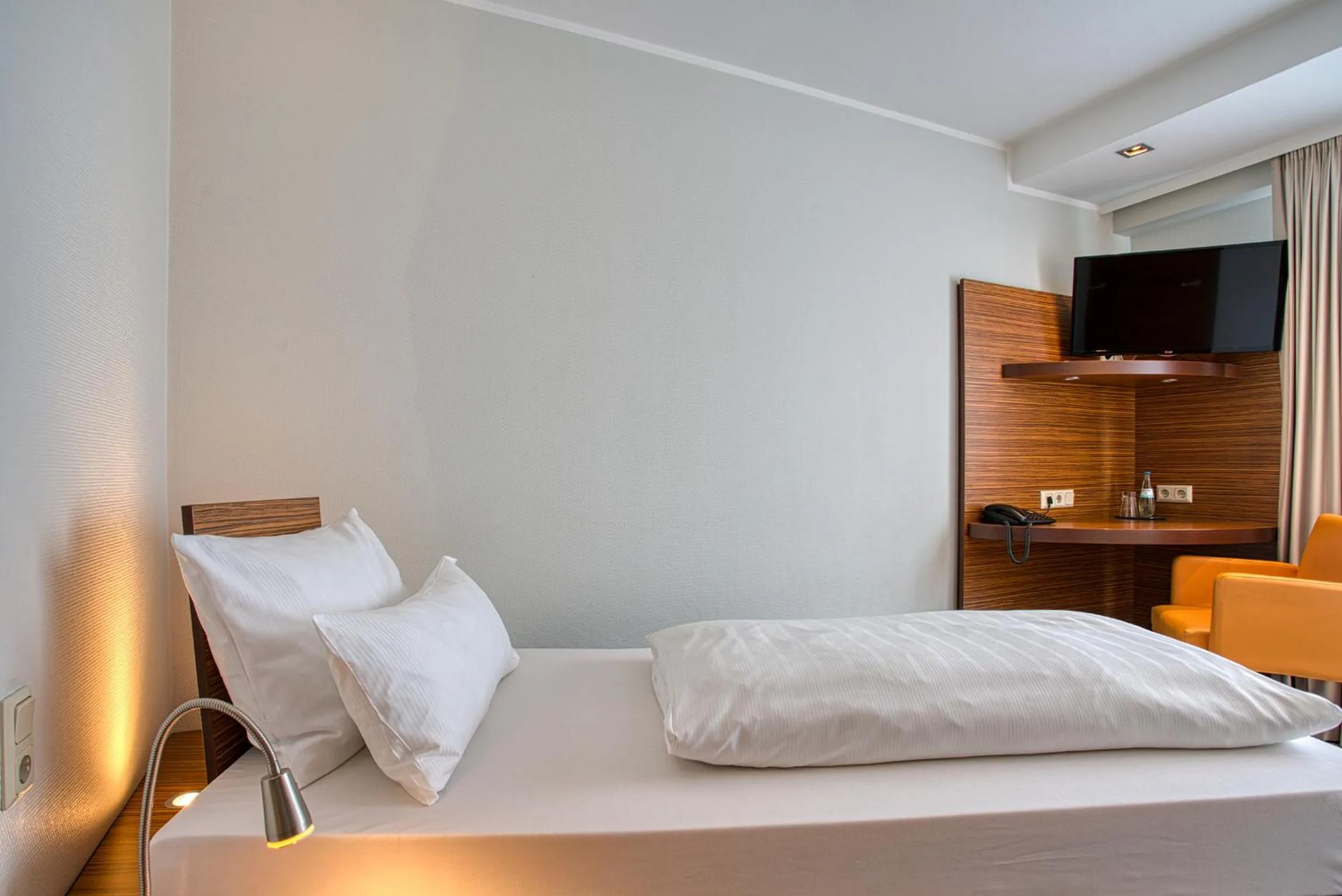Standard Single Room - single occupancy in Centro Hotel Kommerz