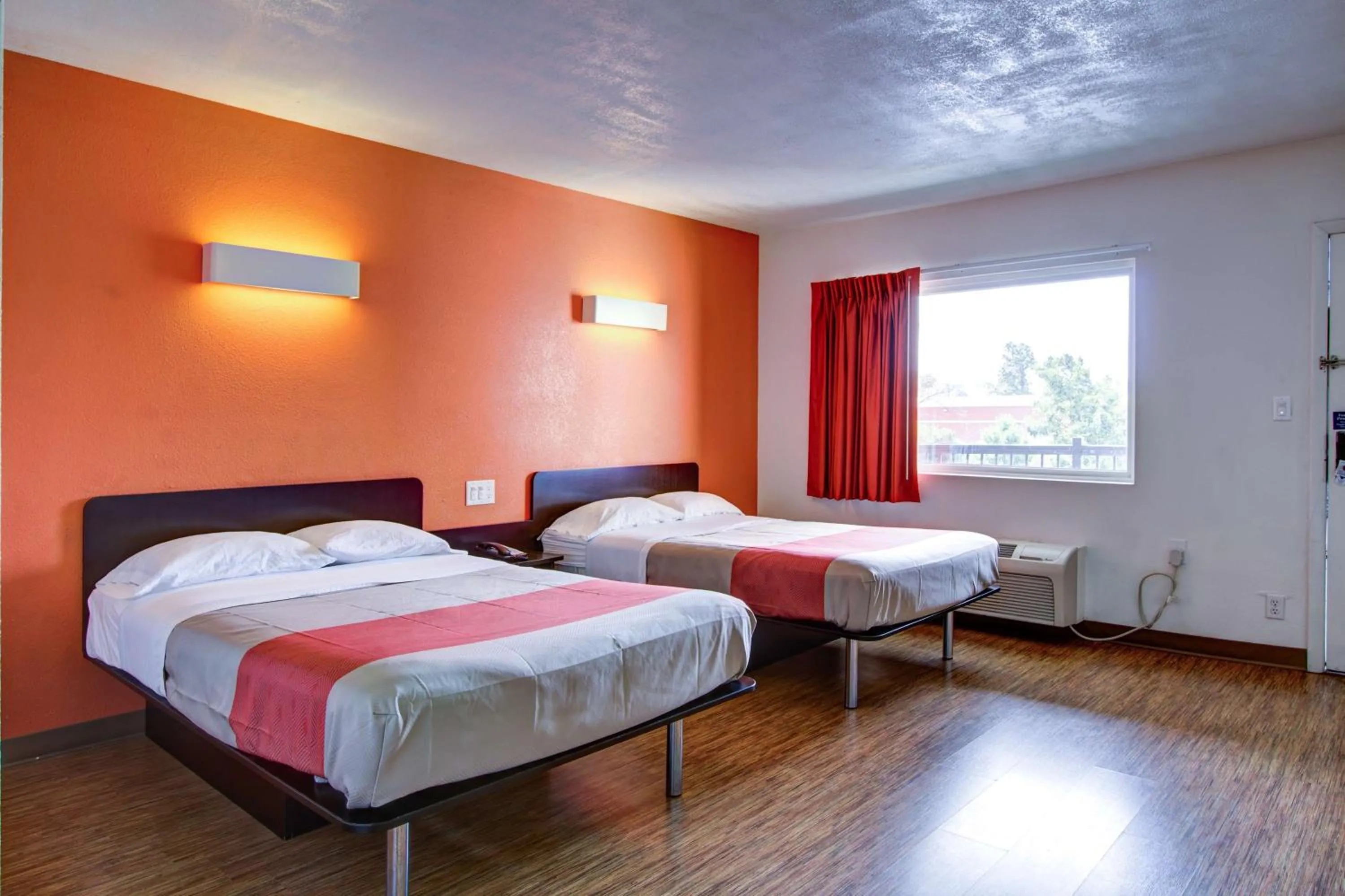 Quadruple Room - single occupancy - Non-Smoking in Motel 6-Richfield, OH