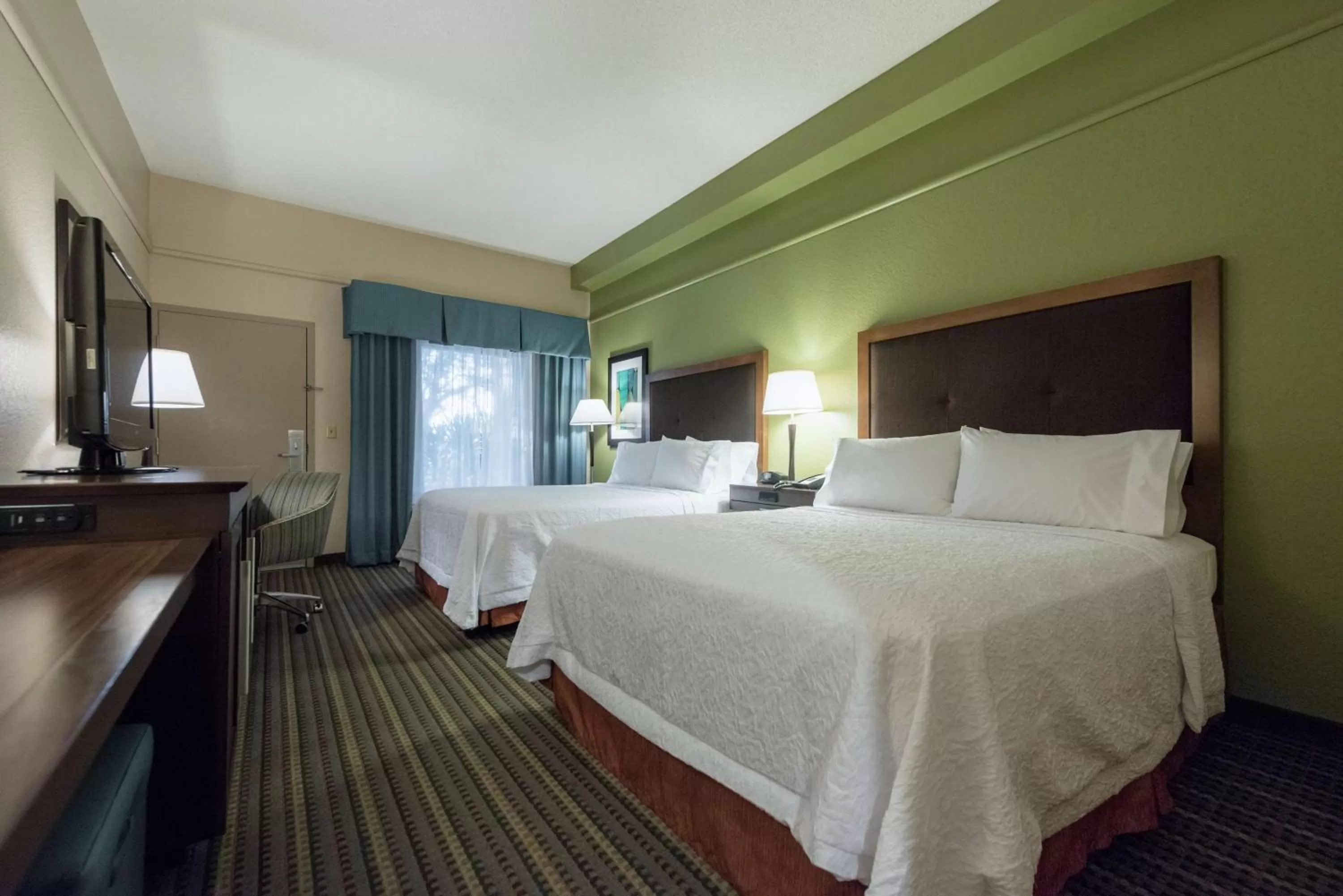 Queen Room with Two Queen Beds - Non-Smoking in Hampton Inn Brooksville Dade City