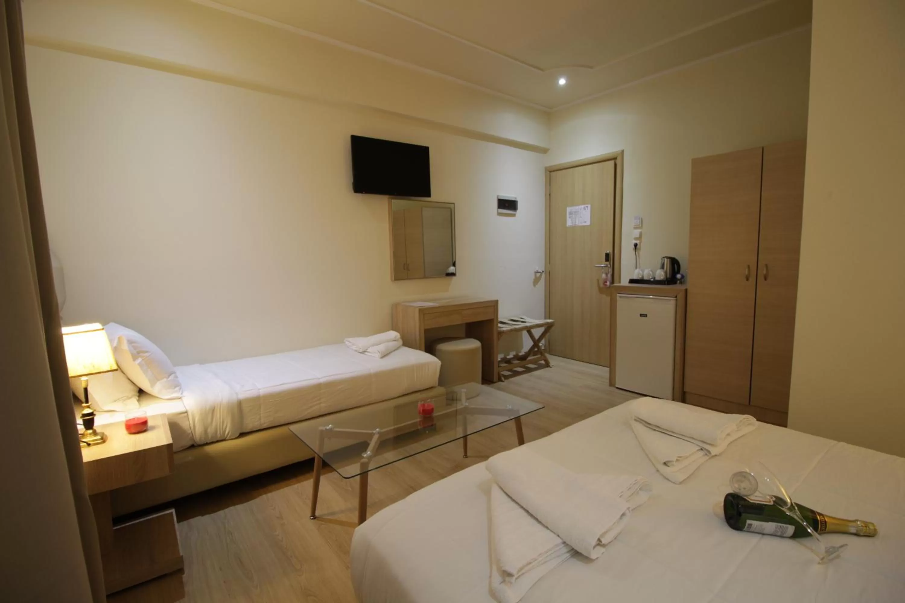 Deluxe Room with En Suite Bathroom in Elikon