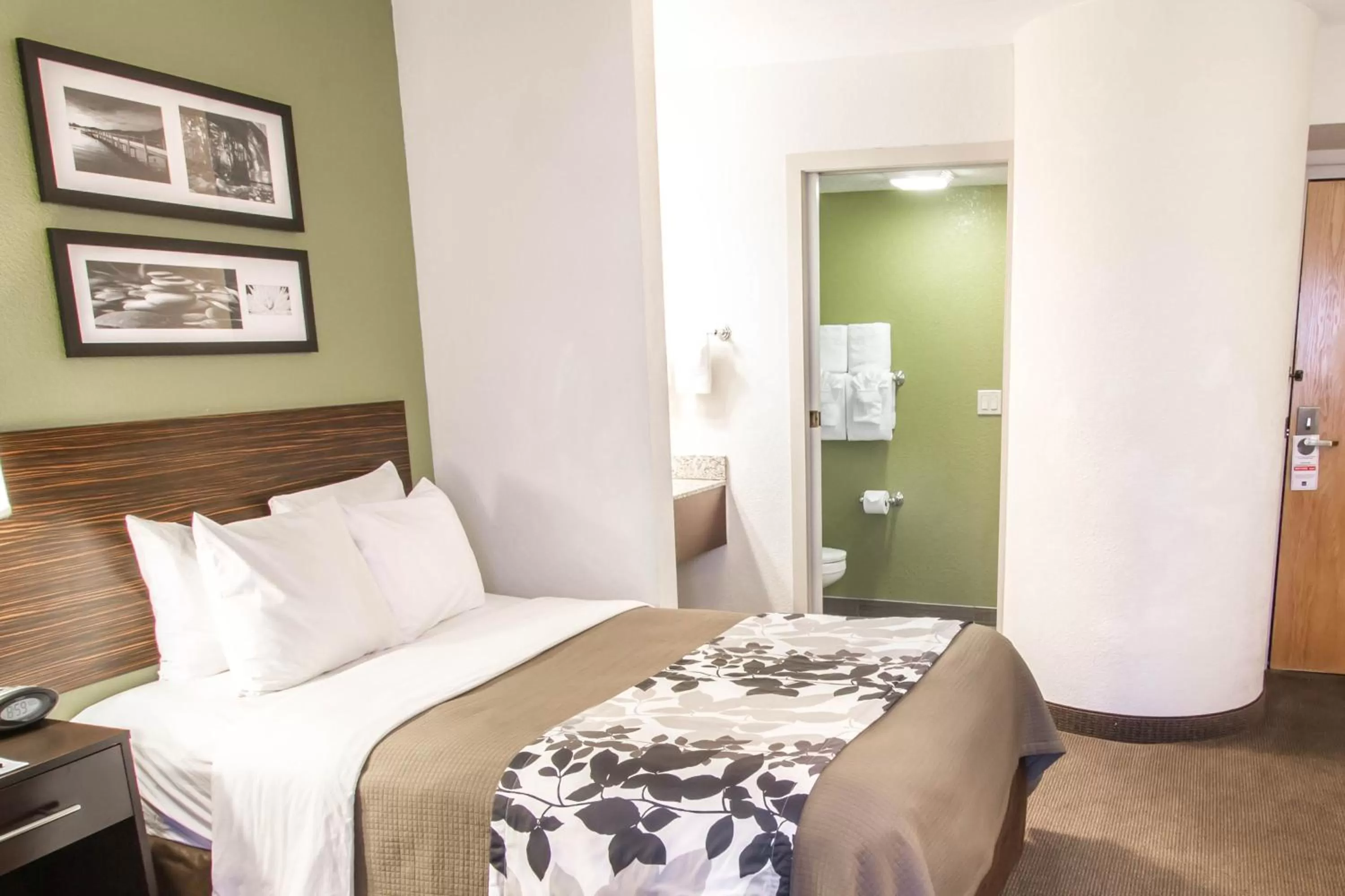 Double Room with Two Double Beds in Sleep Inn North Scottsdale near Mayo Clinic