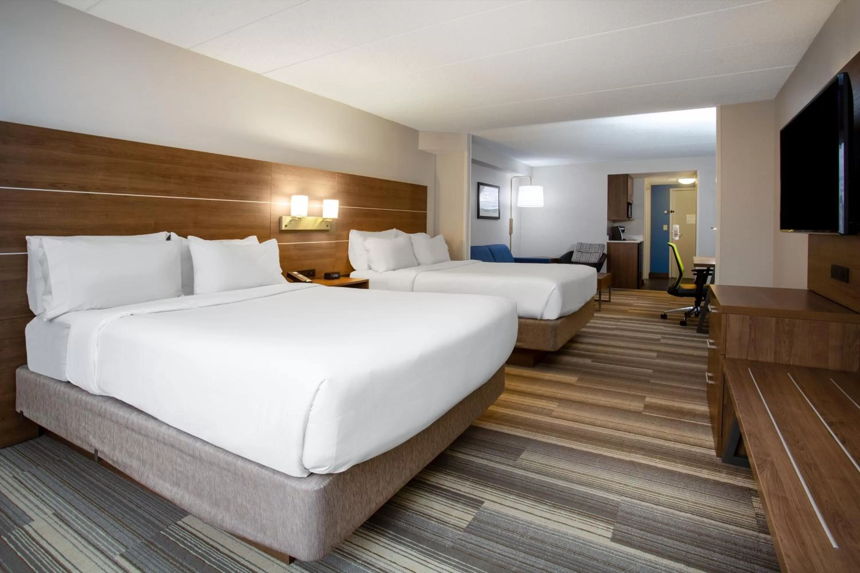 Queen Suite with Two Queen Beds and Sofa Bed in Holiday Inn Express Hotel & Suites Fort Wayne by IHG