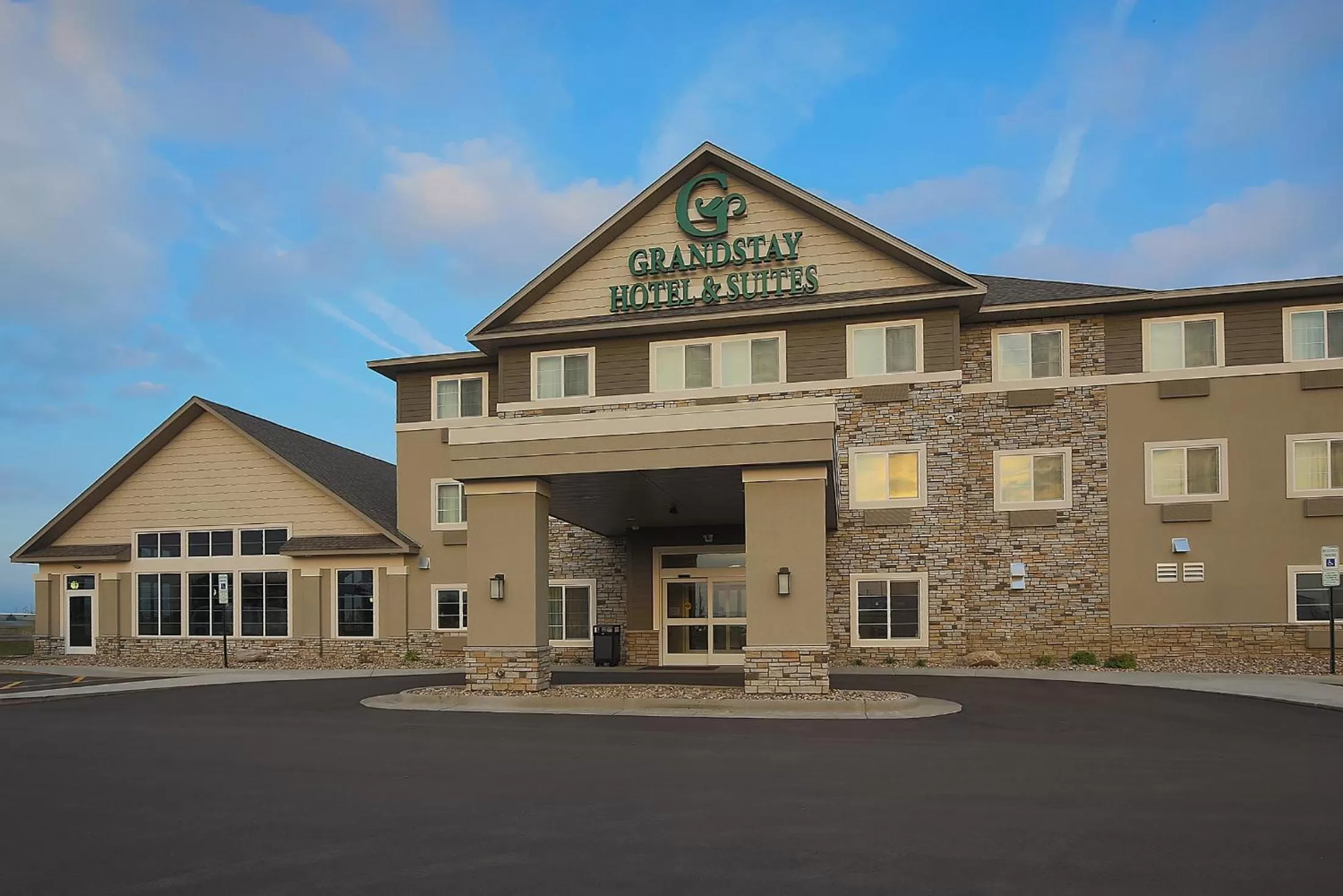 Gateway Park Hotel and Suites - Sioux Falls -Tea
