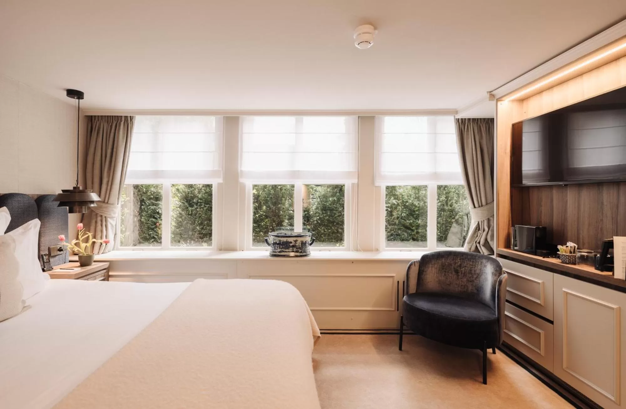 Small Double Room (Little Prince - Courtyard View) in Hotel 717