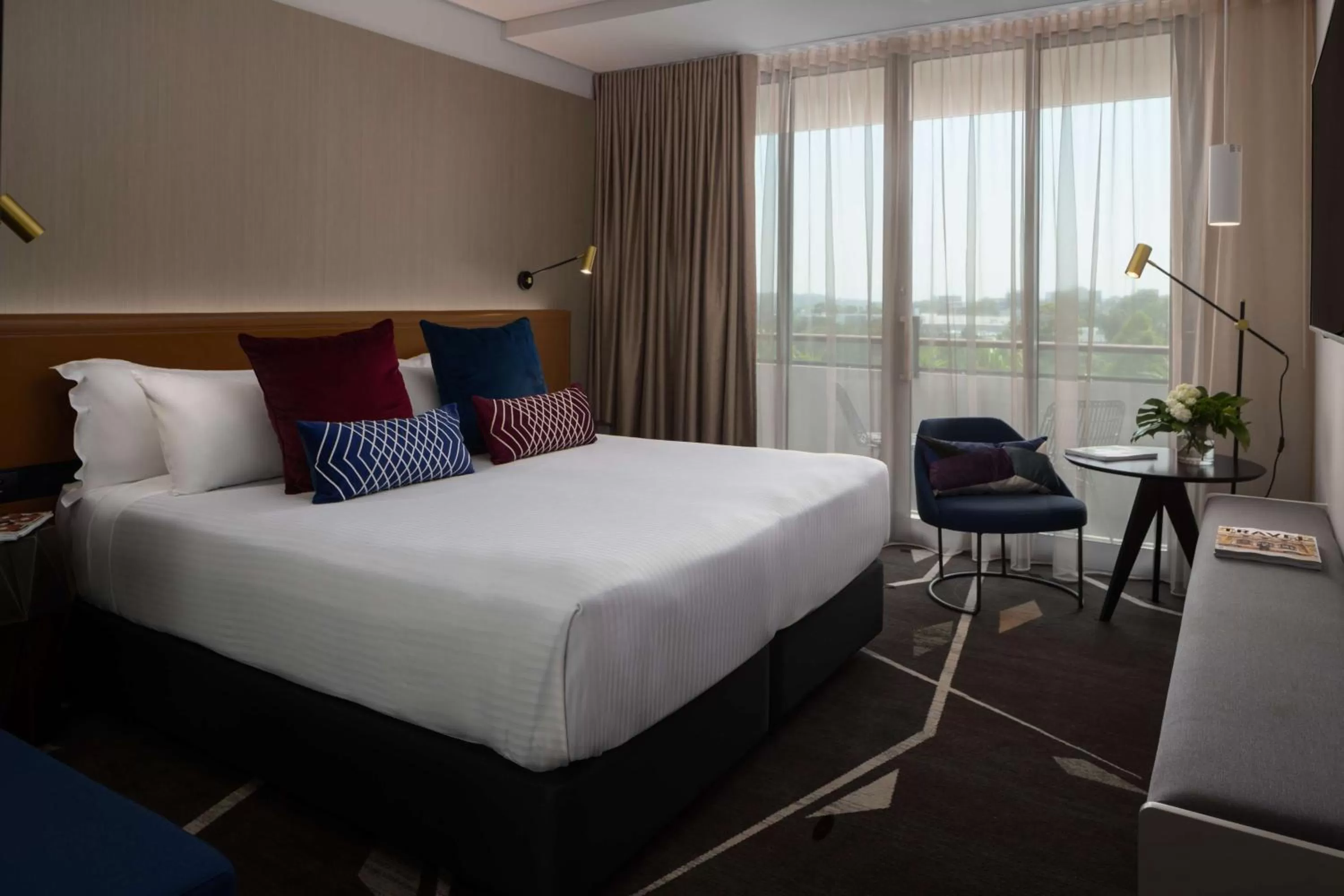 King Room with Garden View in Rydges Campbelltown