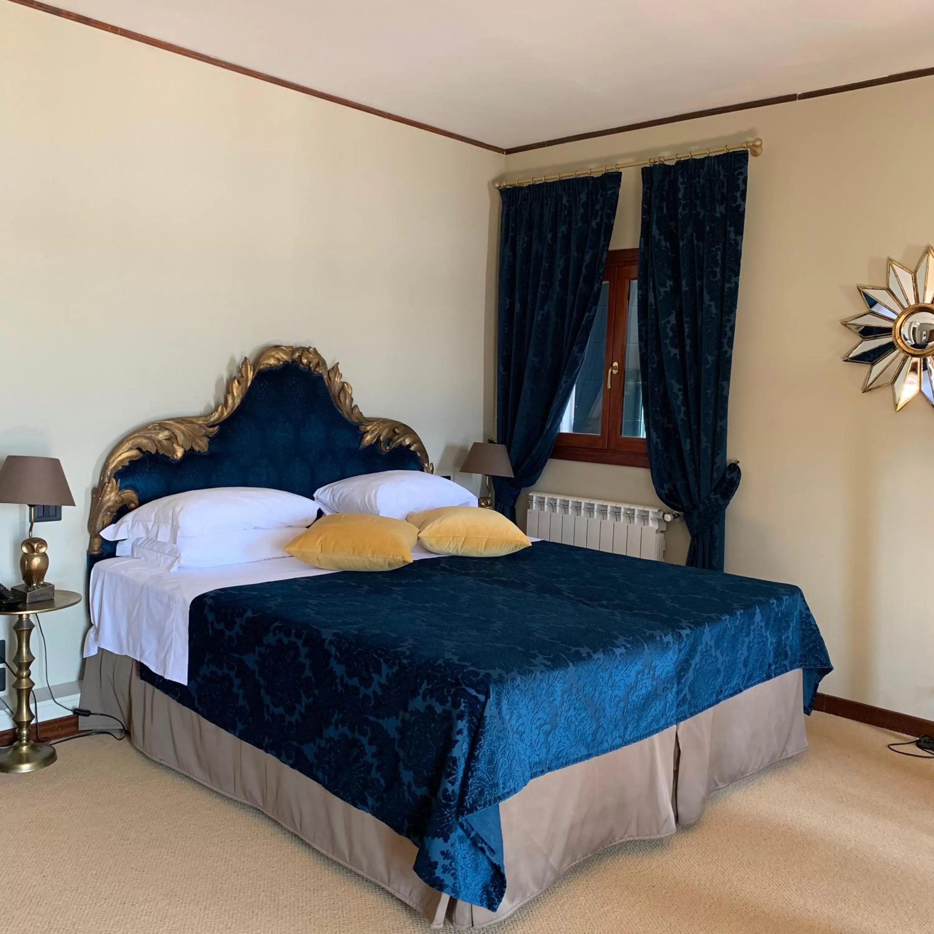 Superior Double or Twin Room with Canal View in Hotel La Calcina