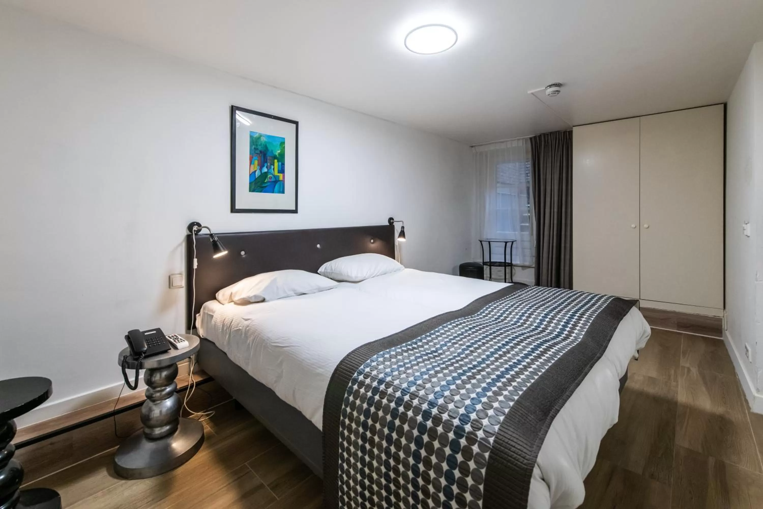 Souterrain Twin Room in Acostar Hotel