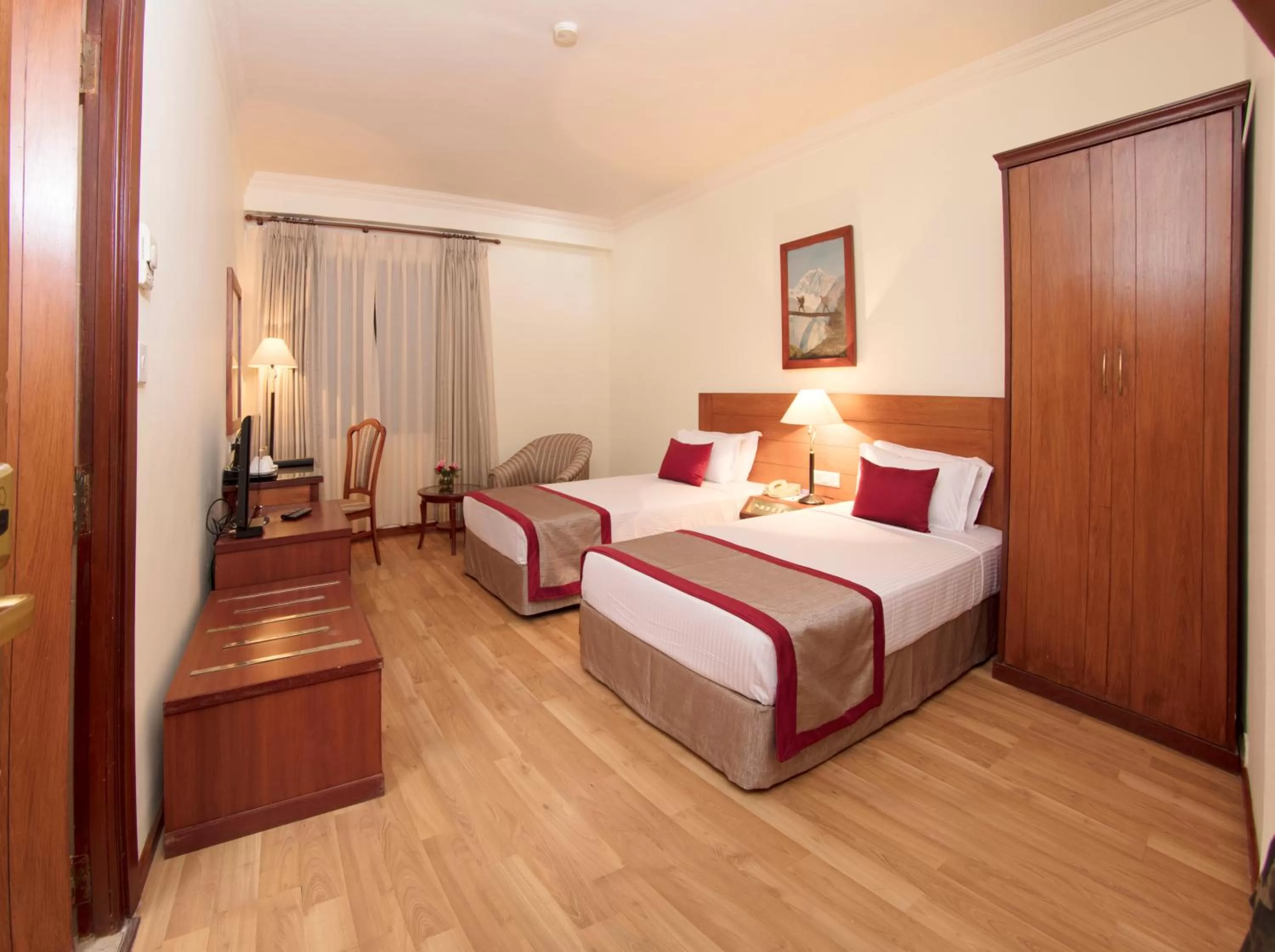 Deluxe Twin Room in Royal Singi Hotel