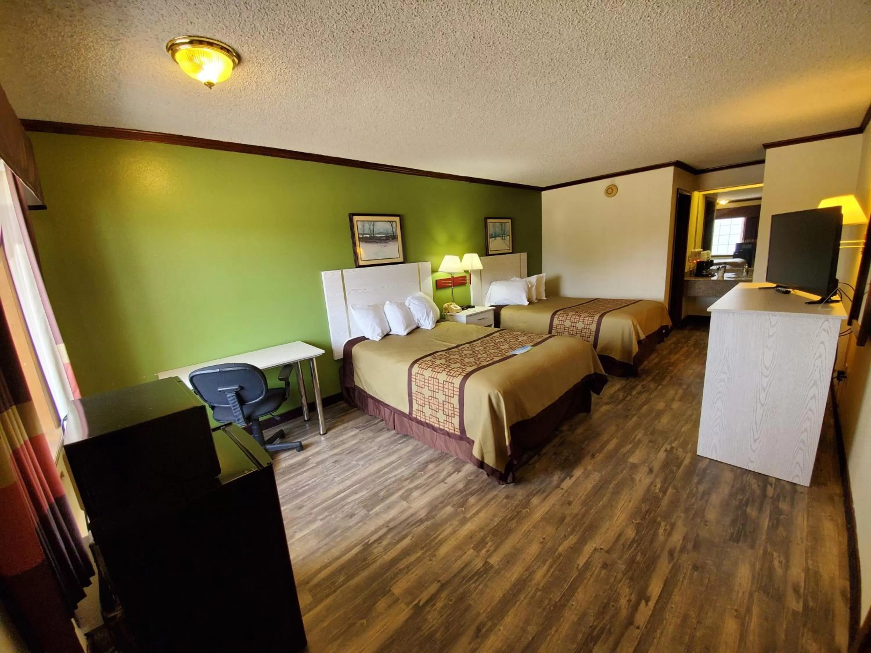 Deluxe Double Room with Two Double Beds - Non-Smoking in Days Inn by Wyndham Monett