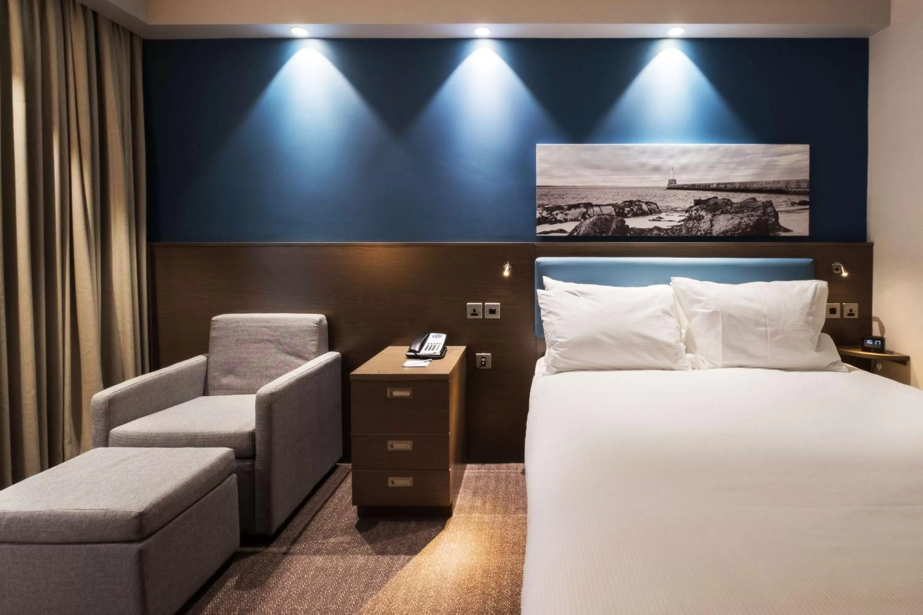 Queen Room - Mobility Access in Hampton By Hilton Aberdeen Airport