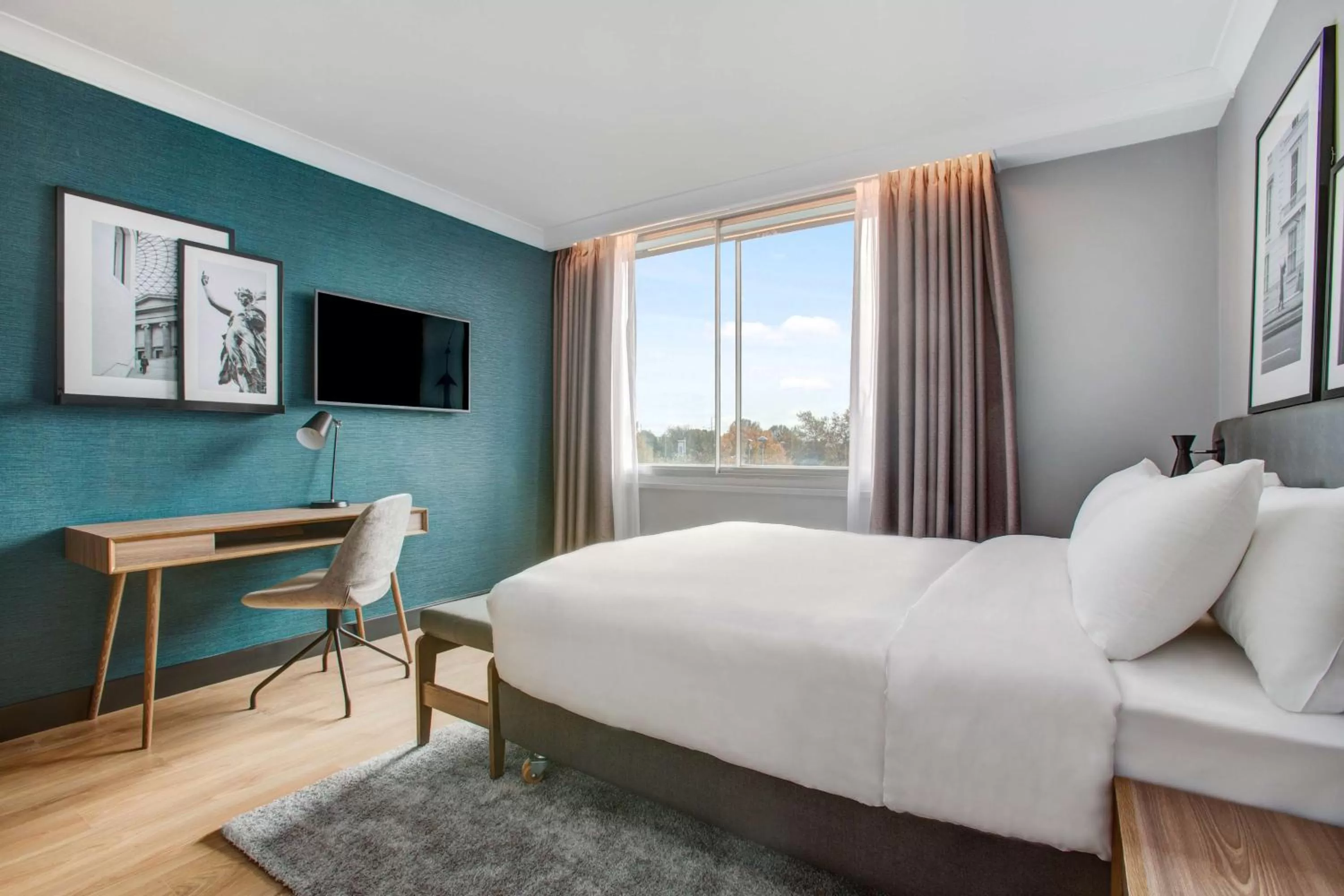 Superior Room in Radisson Hotel and Conference Centre London Heathrow