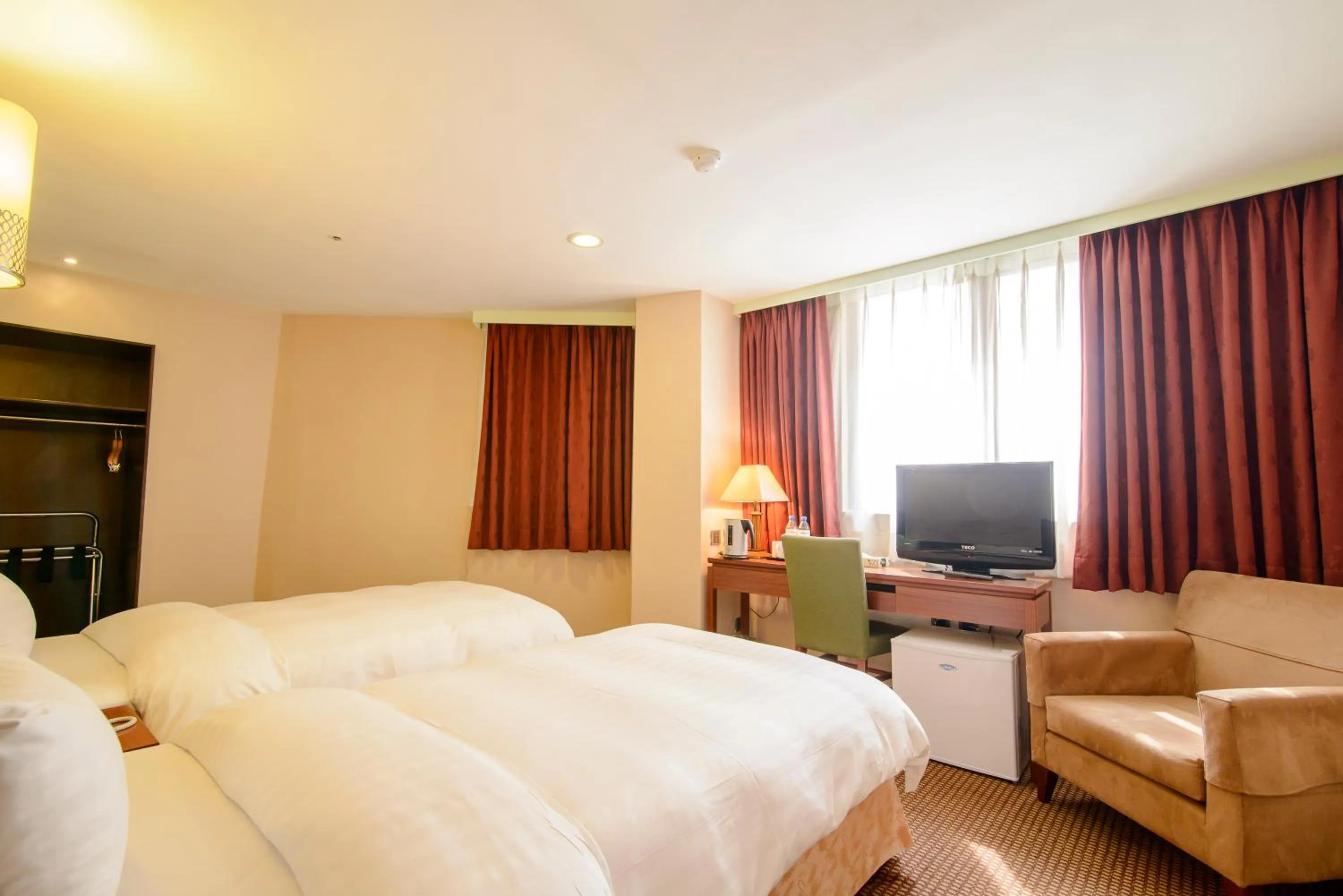 Twin Room in San Hua Hotel